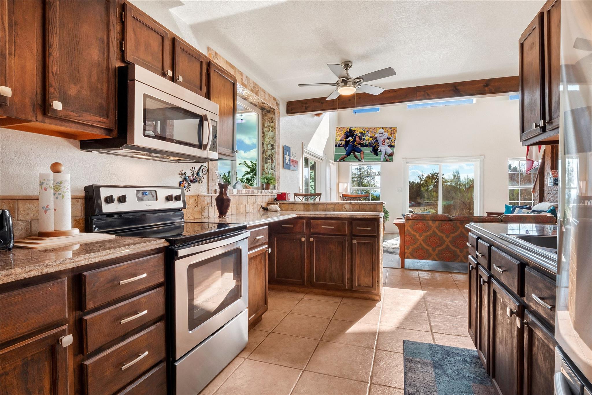 28543 Paradise Manor Dr, Marble Falls, TX 78654