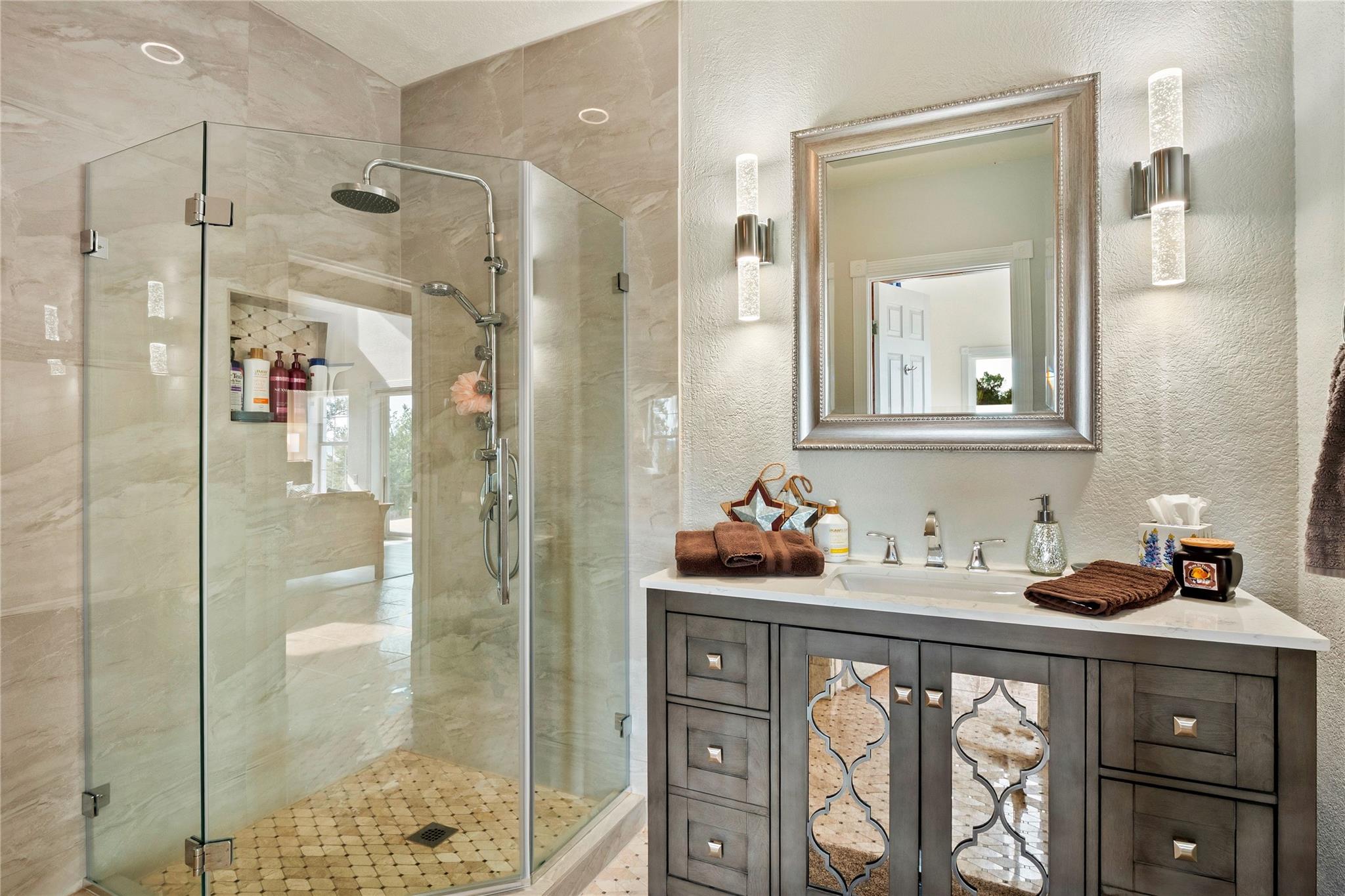 28543 Paradise Manor Dr, Marble Falls, TX 78654