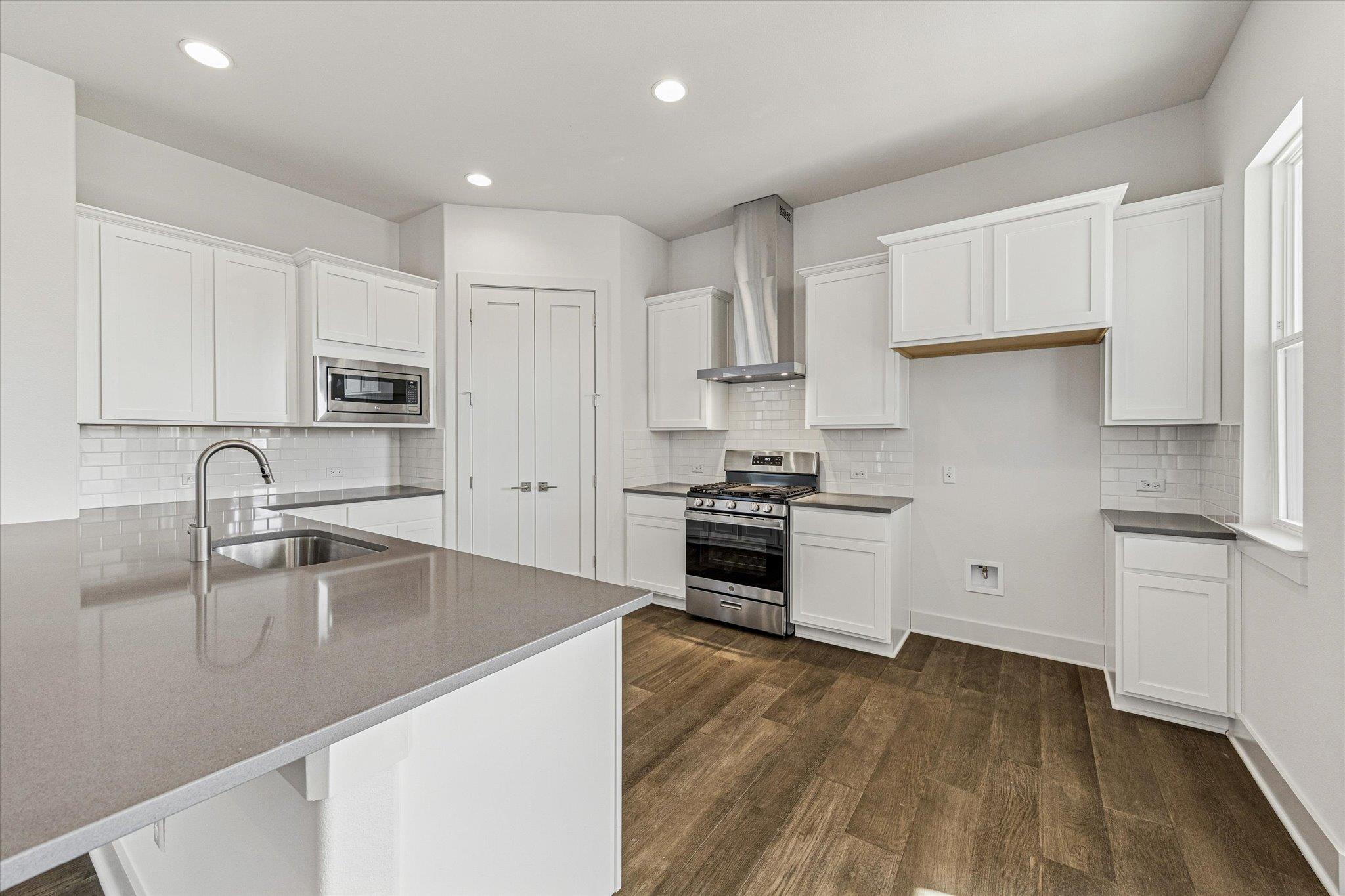 1531 N Red Bud Ln # 24, Round Rock, TX 78665