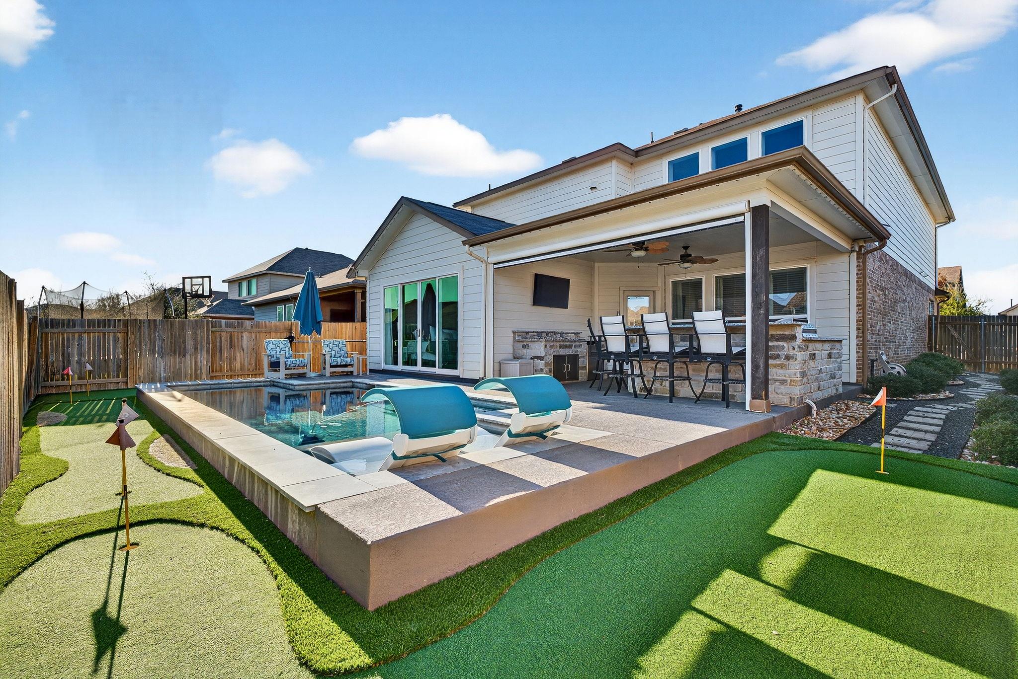 157 Firethorn Dr, Buda, TX 78610