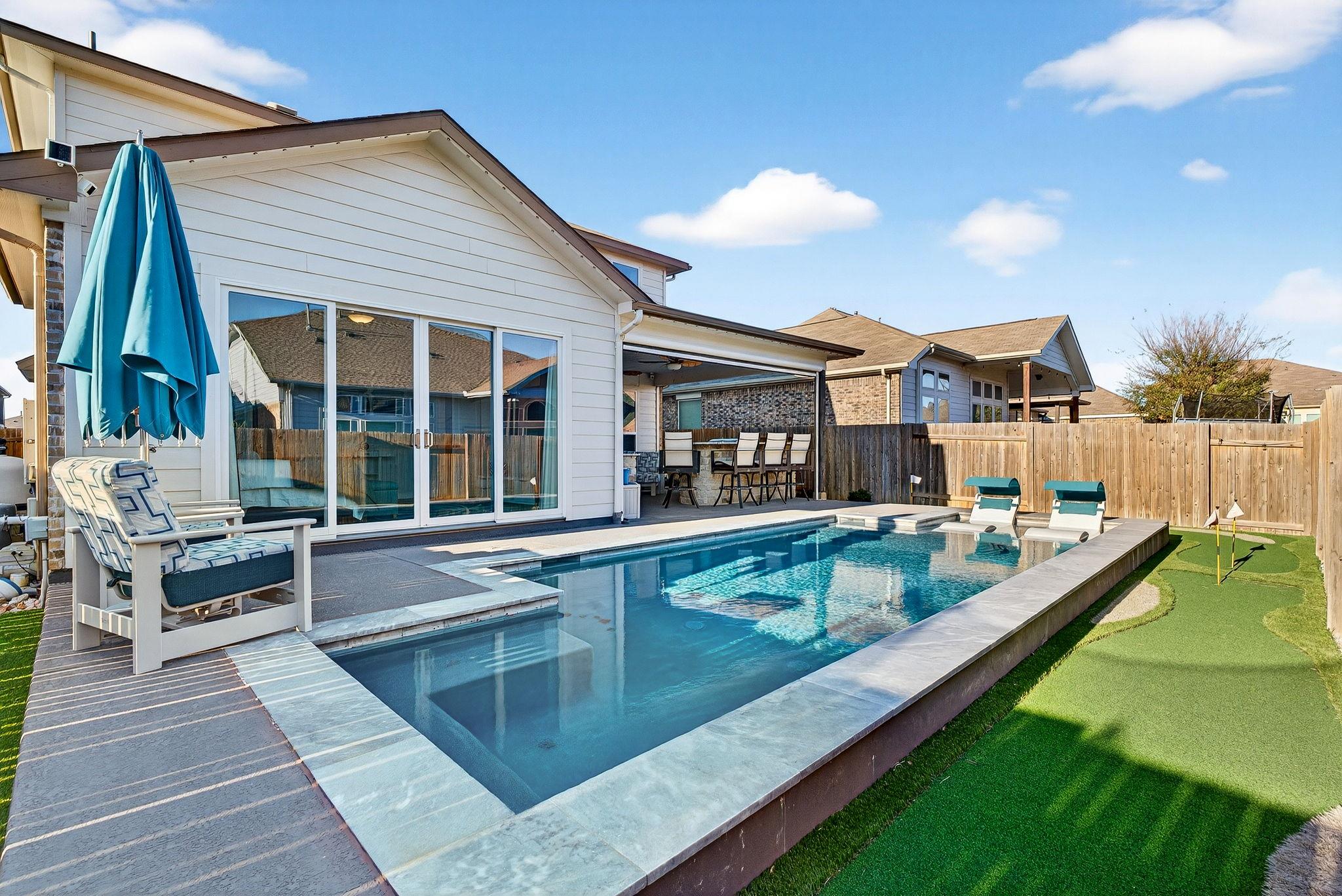 157 Firethorn Dr, Buda, TX 78610