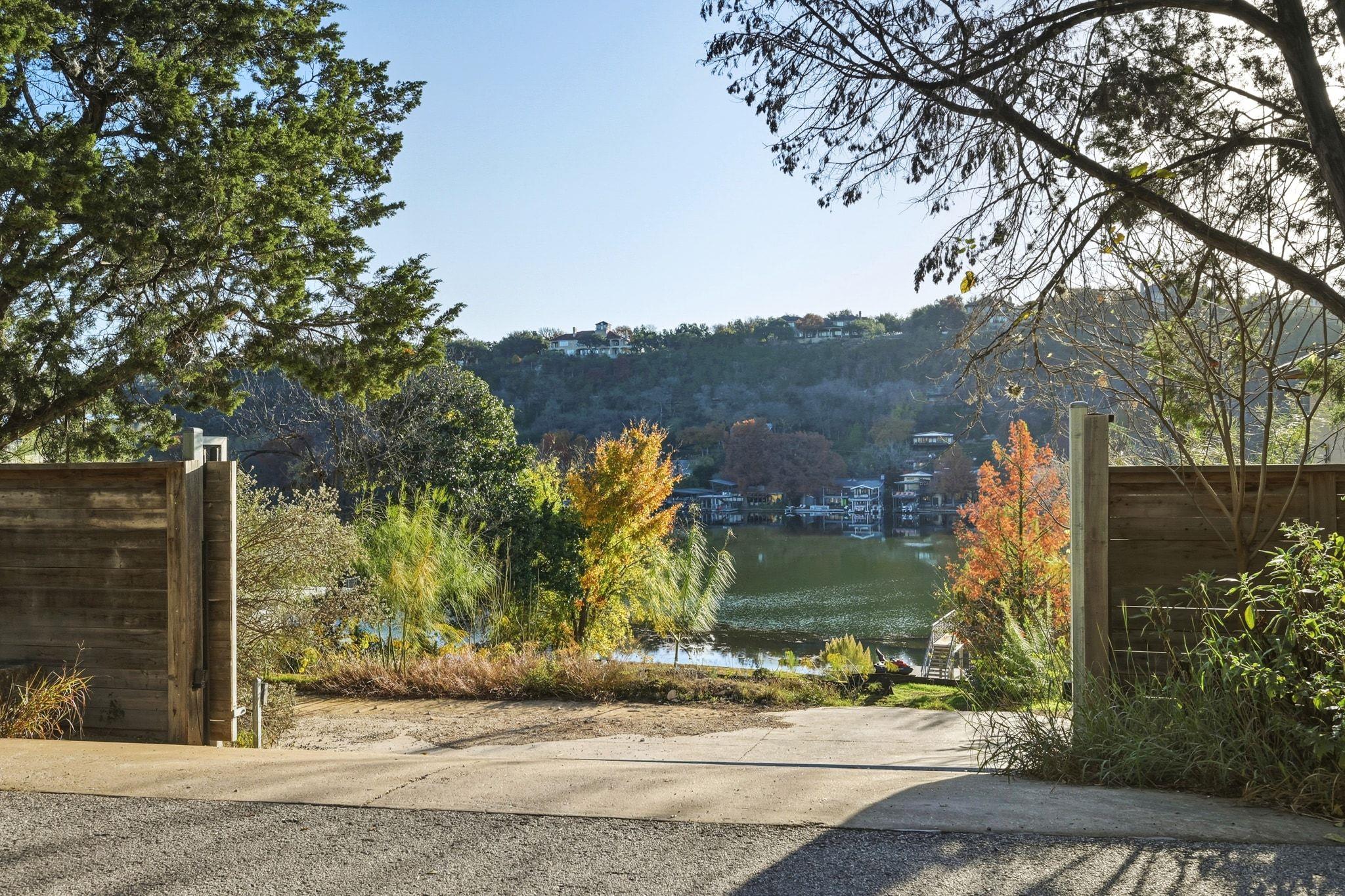 3607 Robbins Rd, Austin, TX 78730