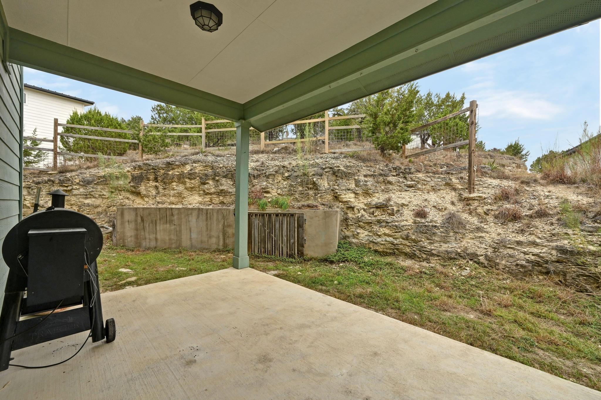 17305 Lake Wood Cir, Dripping Springs, TX 78620