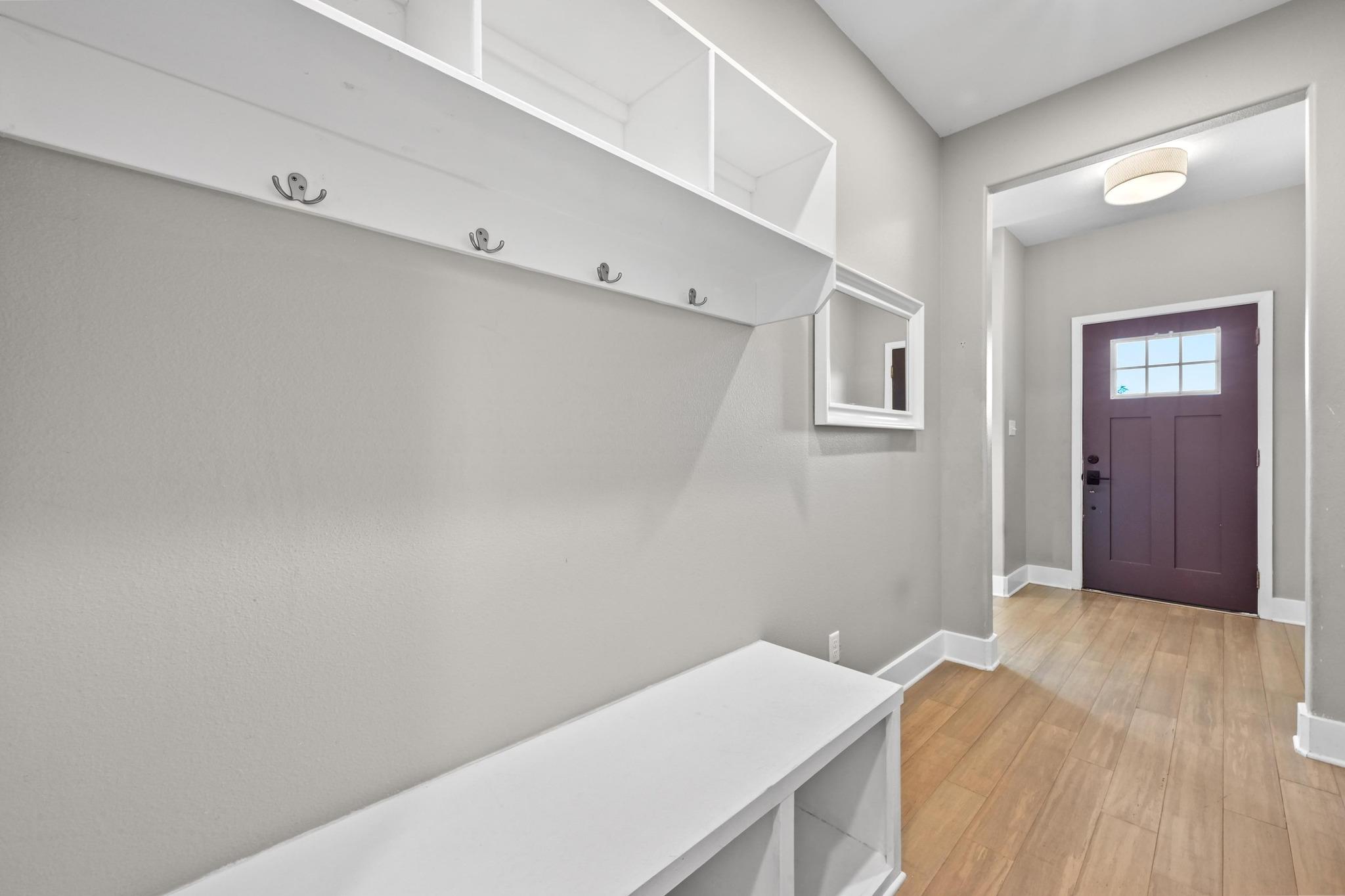 17305 Lake Wood Cir, Dripping Springs, TX 78620