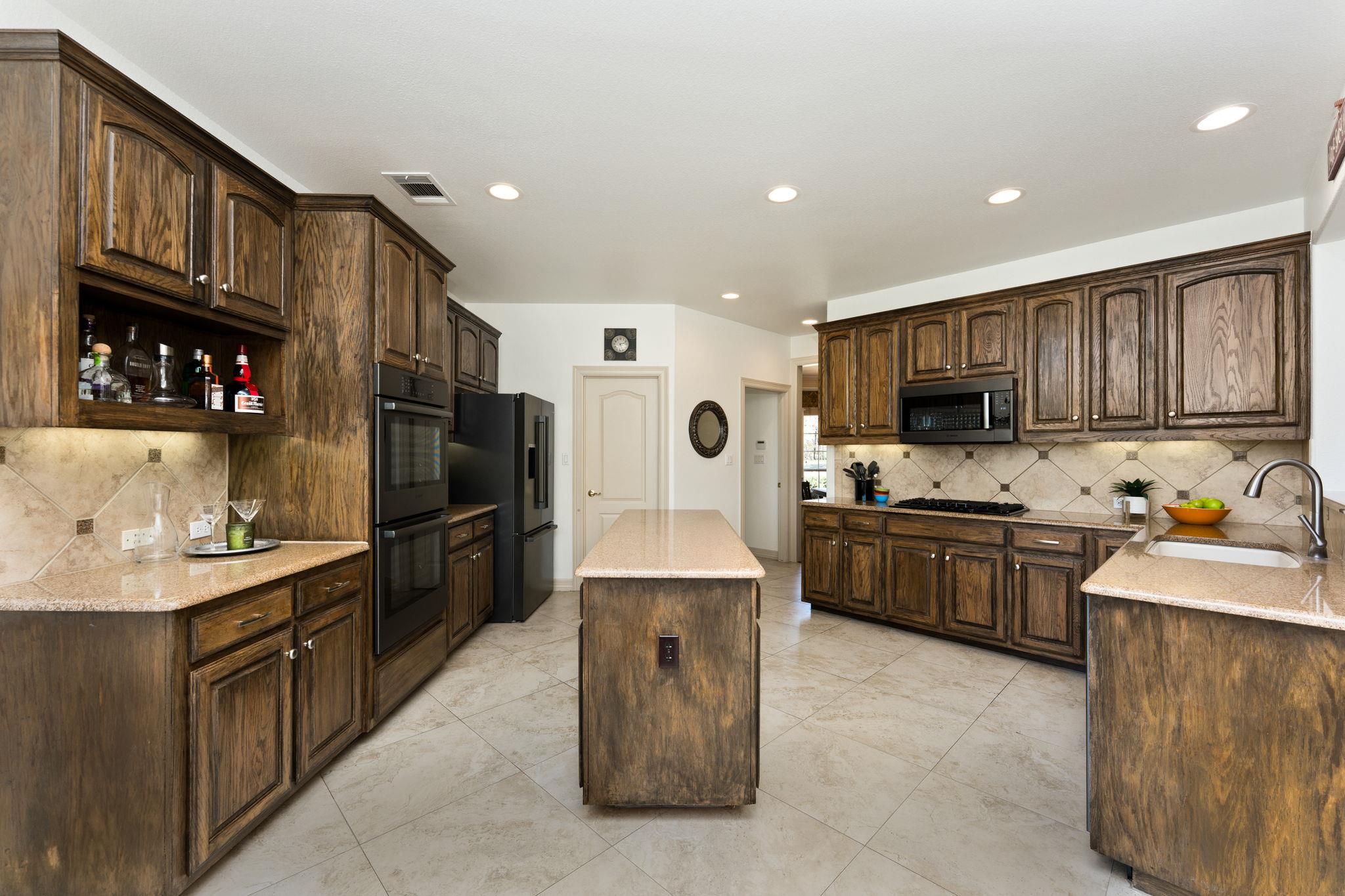 583 W Overlook Mountain Rd, Buda, TX 78610