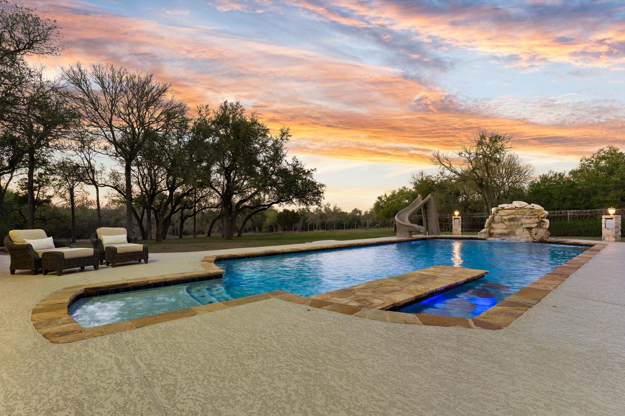 583 W Overlook Mountain Rd, Buda, TX 78610