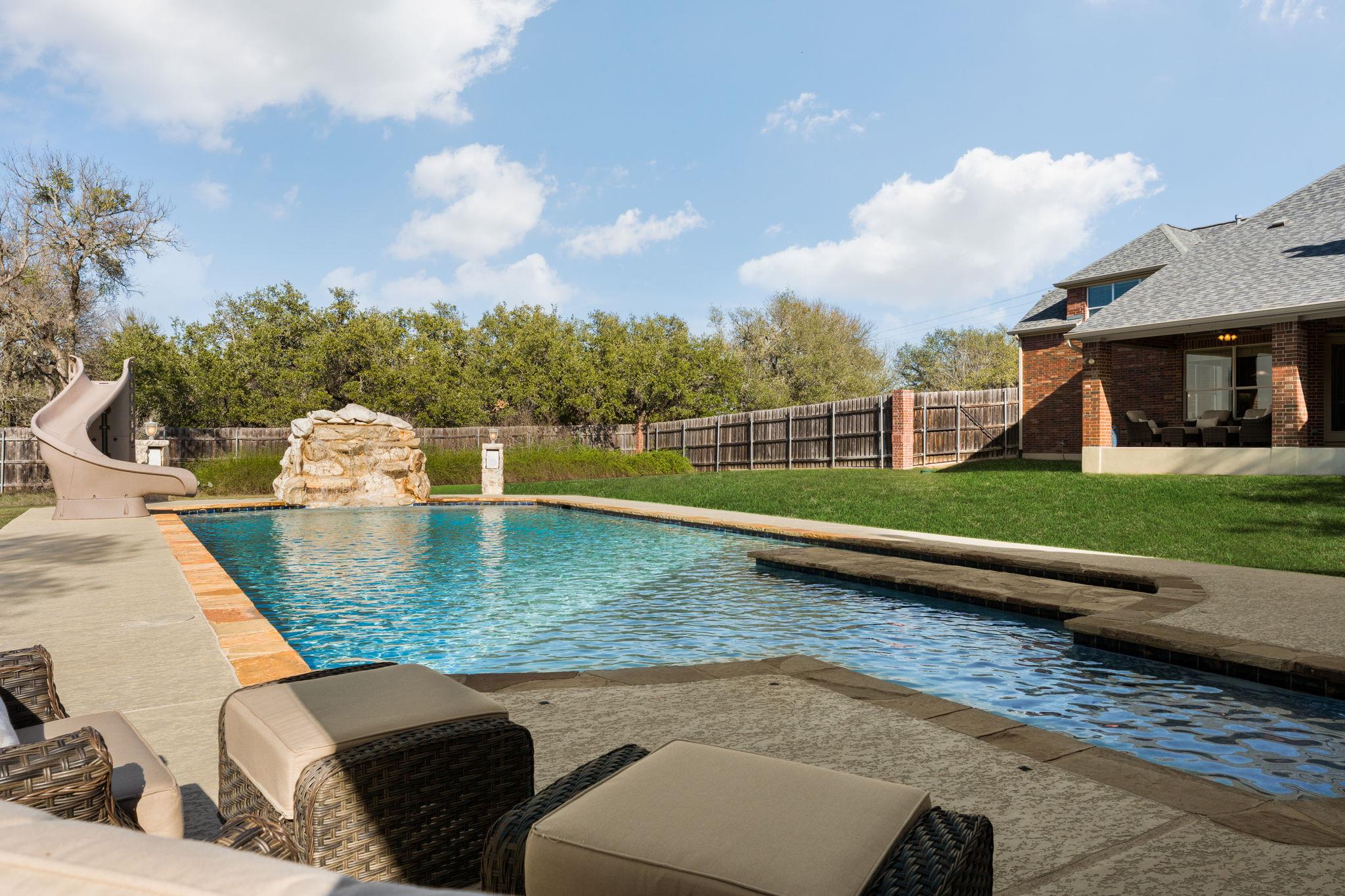 583 W Overlook Mountain Rd, Buda, TX 78610