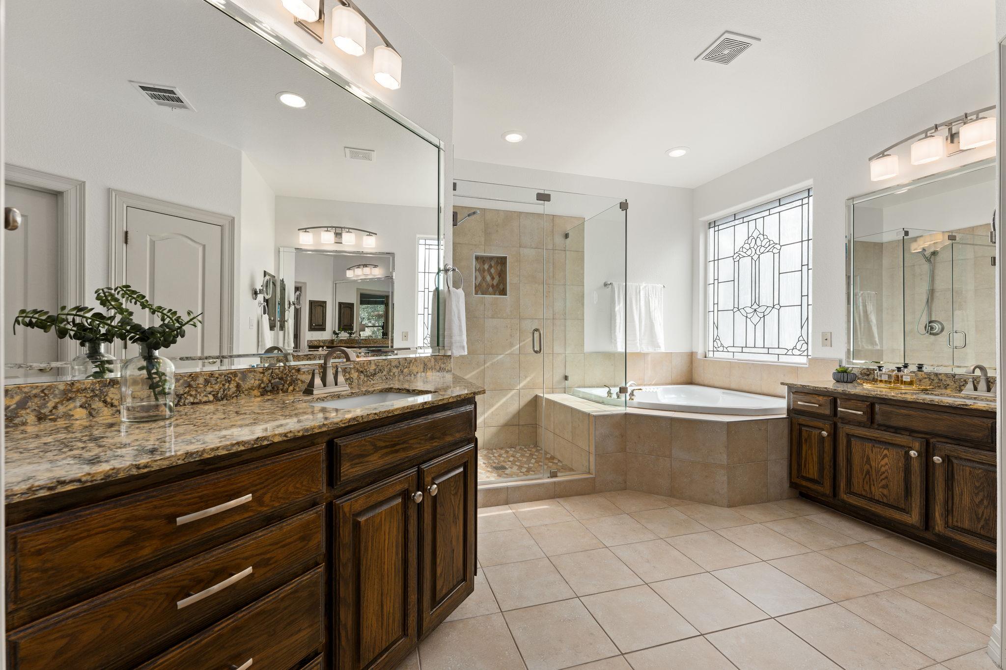 583 W Overlook Mountain Rd, Buda, TX 78610