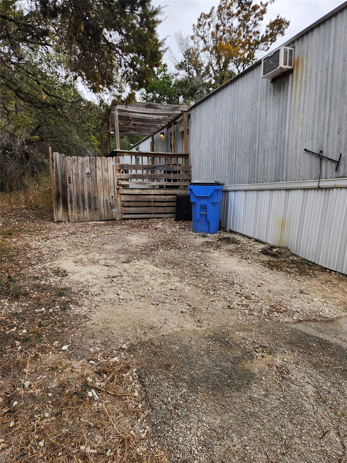 7113 Comstock Cv # left A, Lago Vista, TX 78645