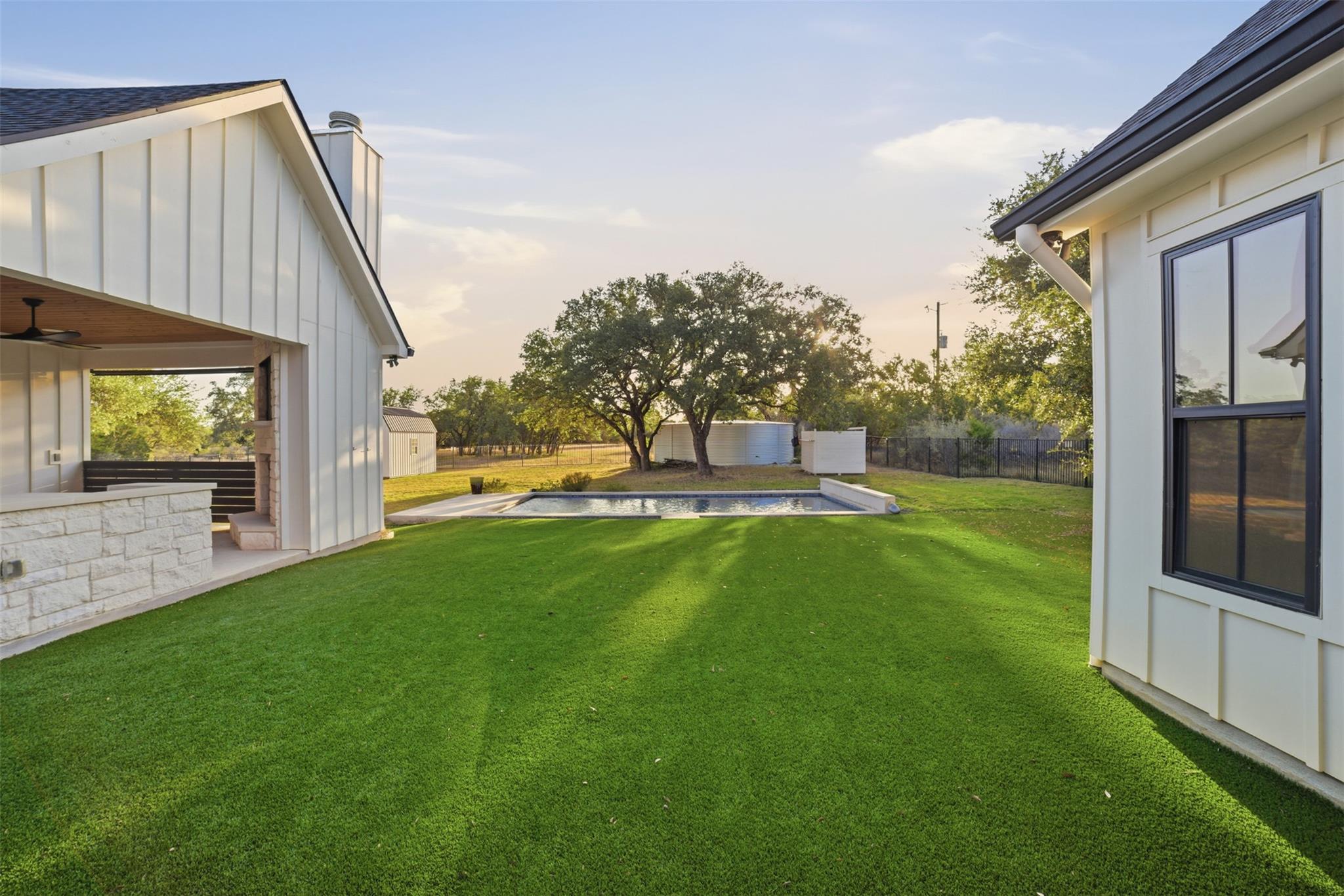 23937 Oscar Rd, Spicewood, TX 78669