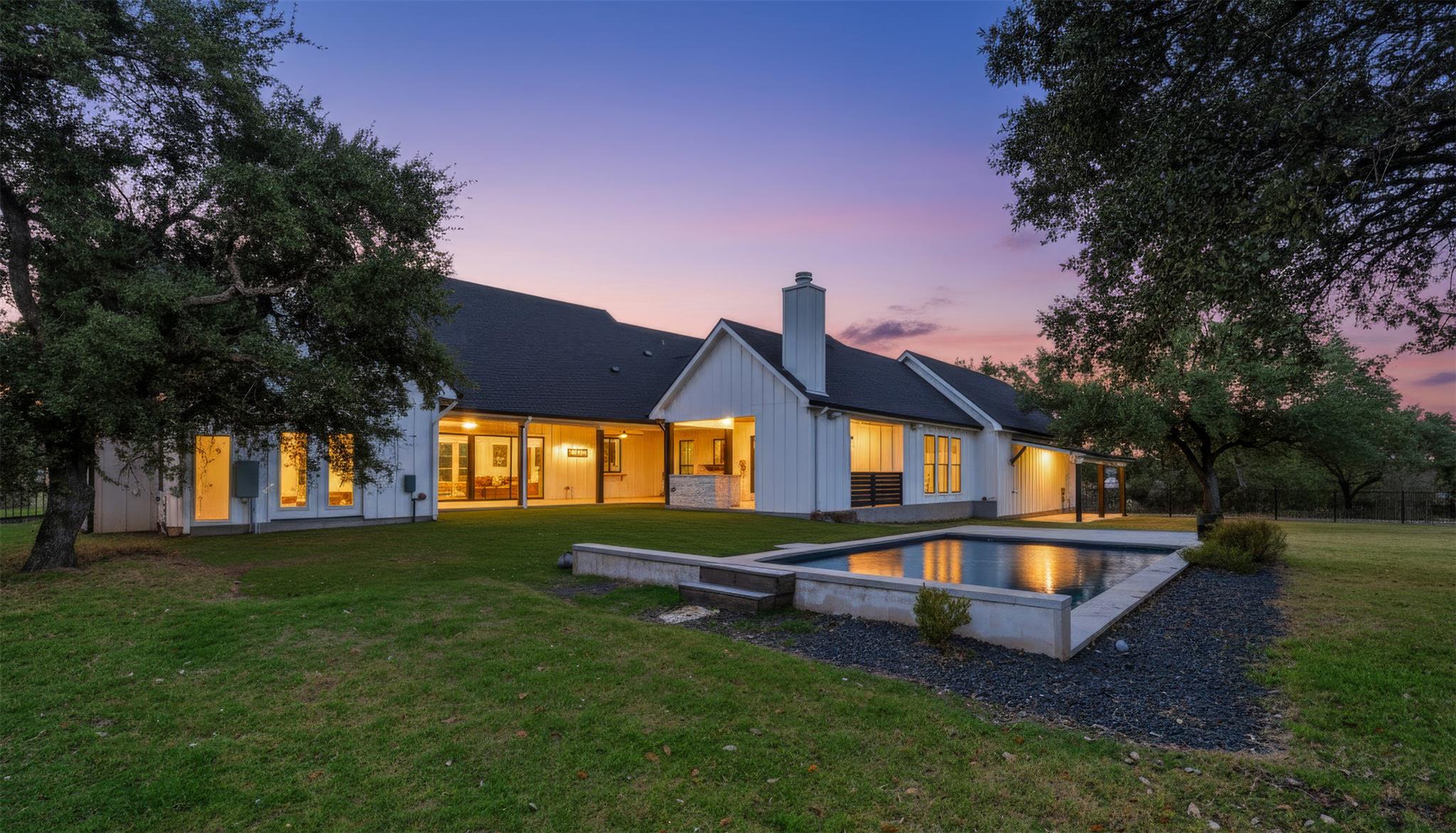 23937 Oscar Rd, Spicewood, TX 78669