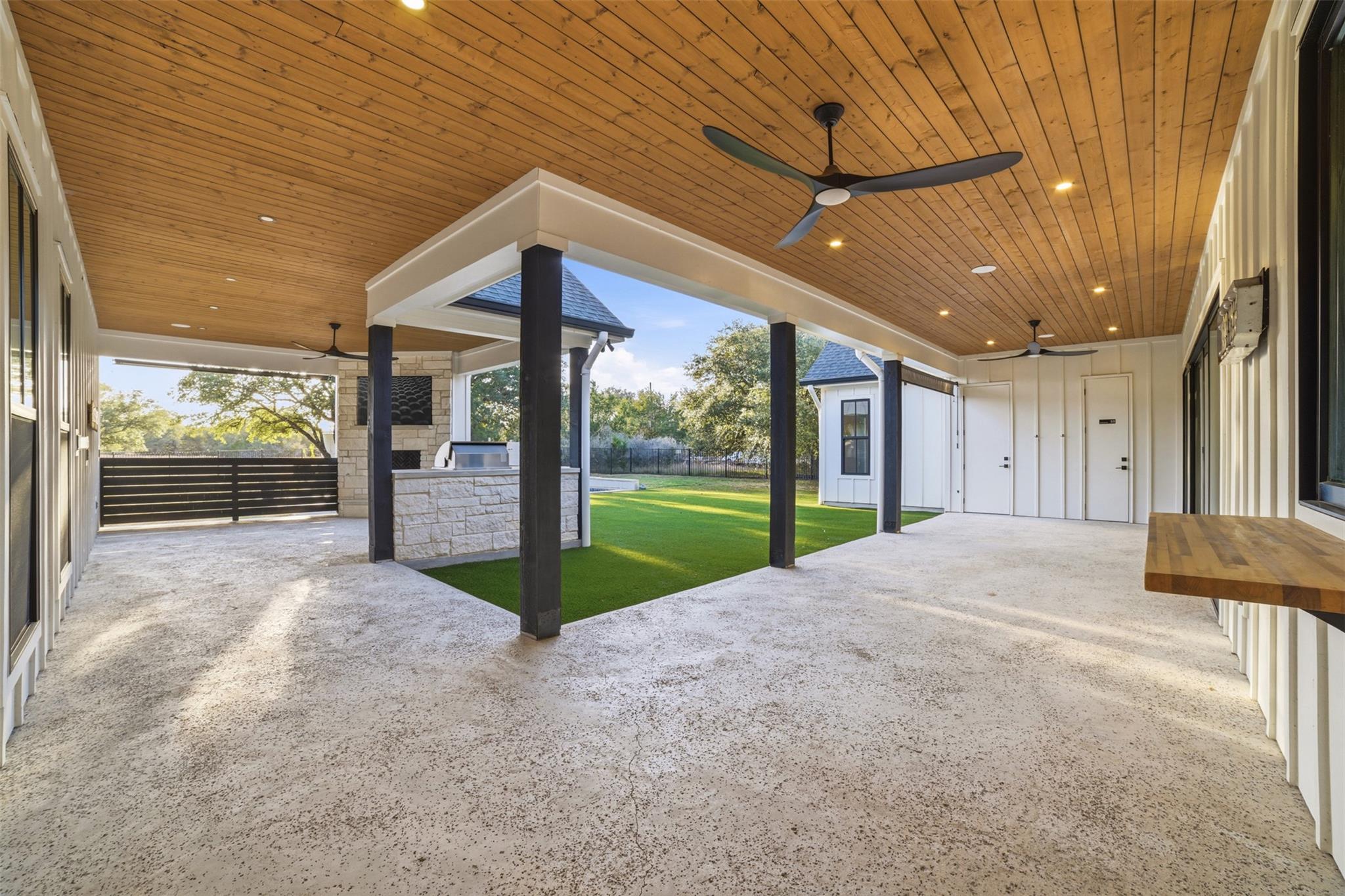 23937 Oscar Rd, Spicewood, TX 78669