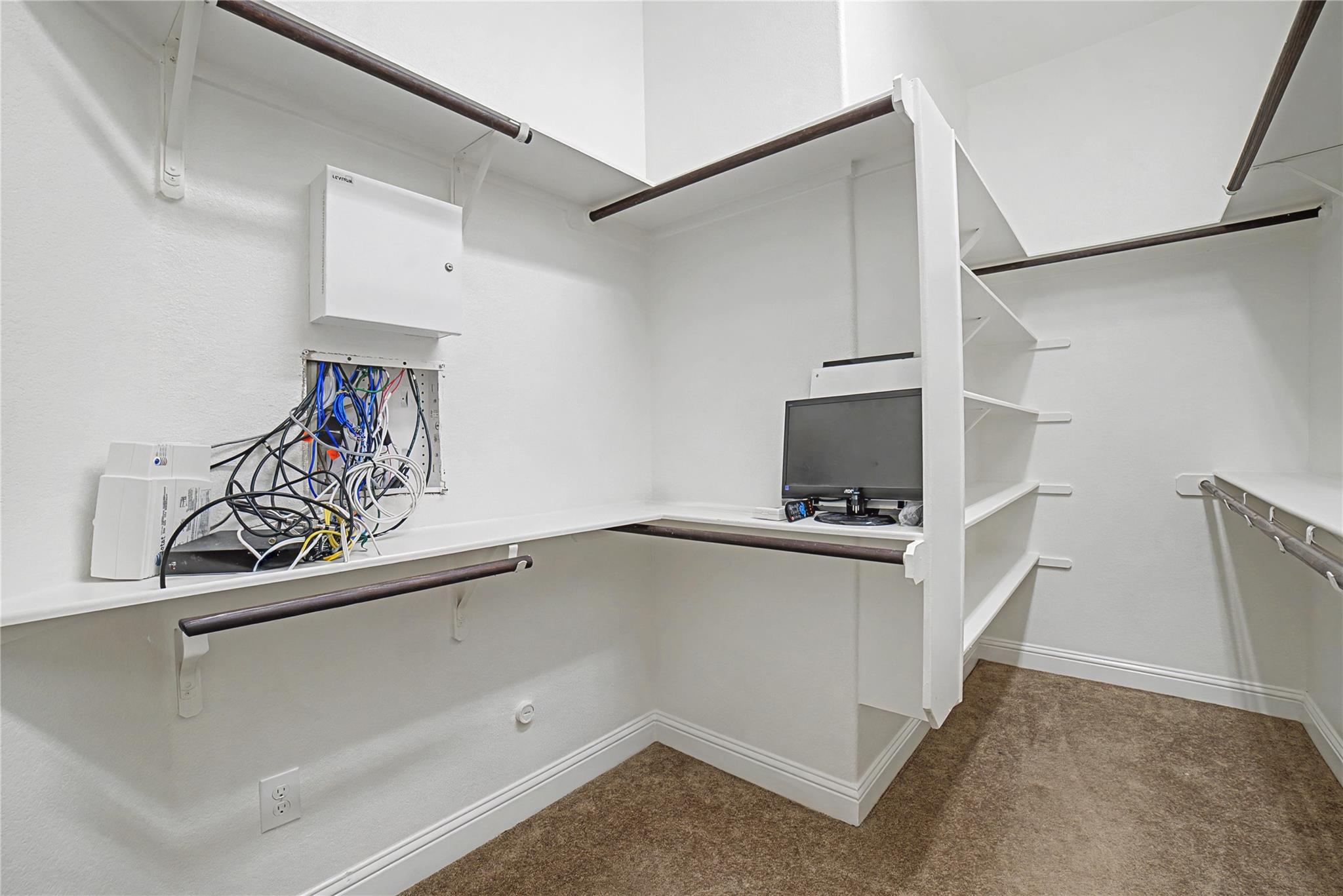 13600 Hymeadow Cir, Austin, TX 78729