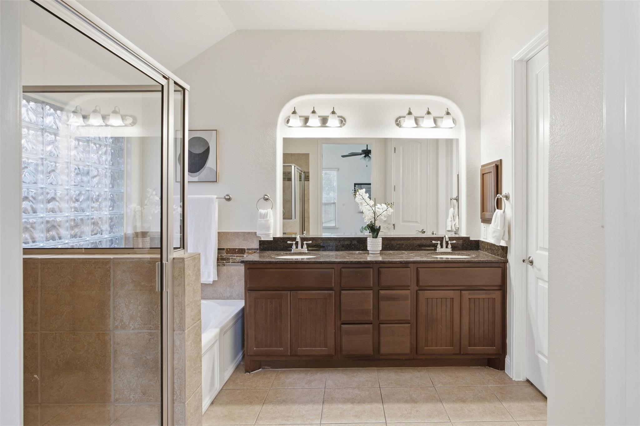 13600 Hymeadow Cir, Austin, TX 78729