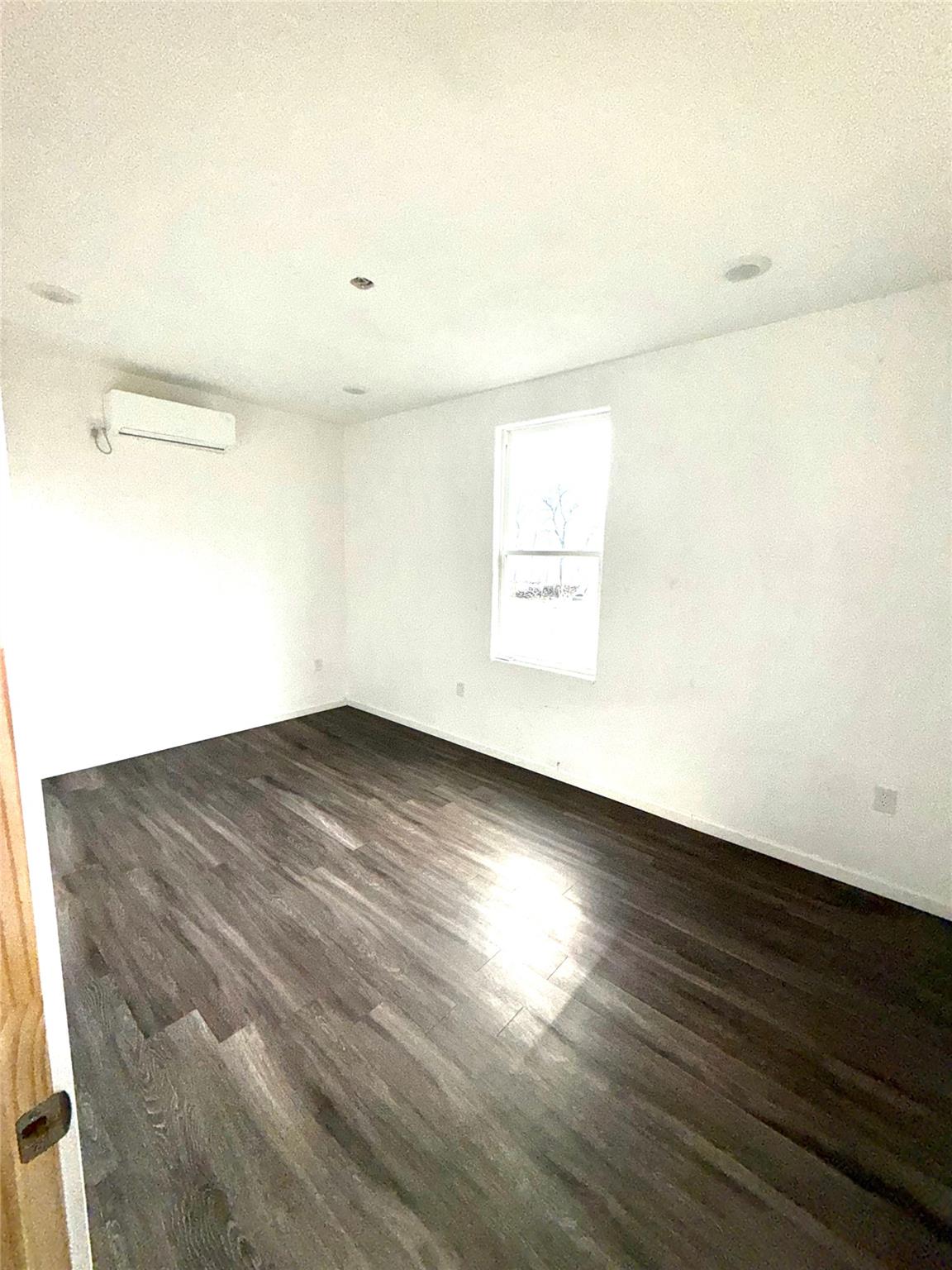 145 Campion Ln, Dale, TX 78616