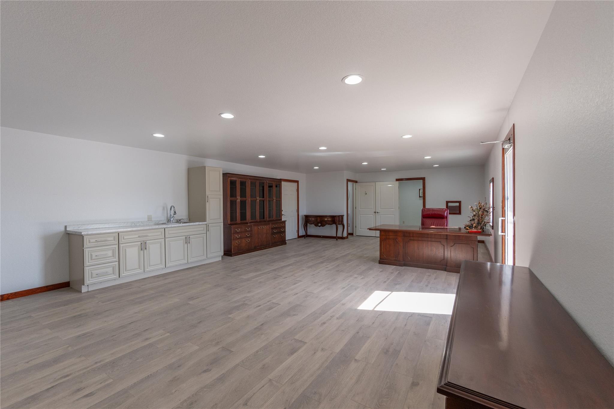 1000 N 5th St St, Kenedy, TX 78119