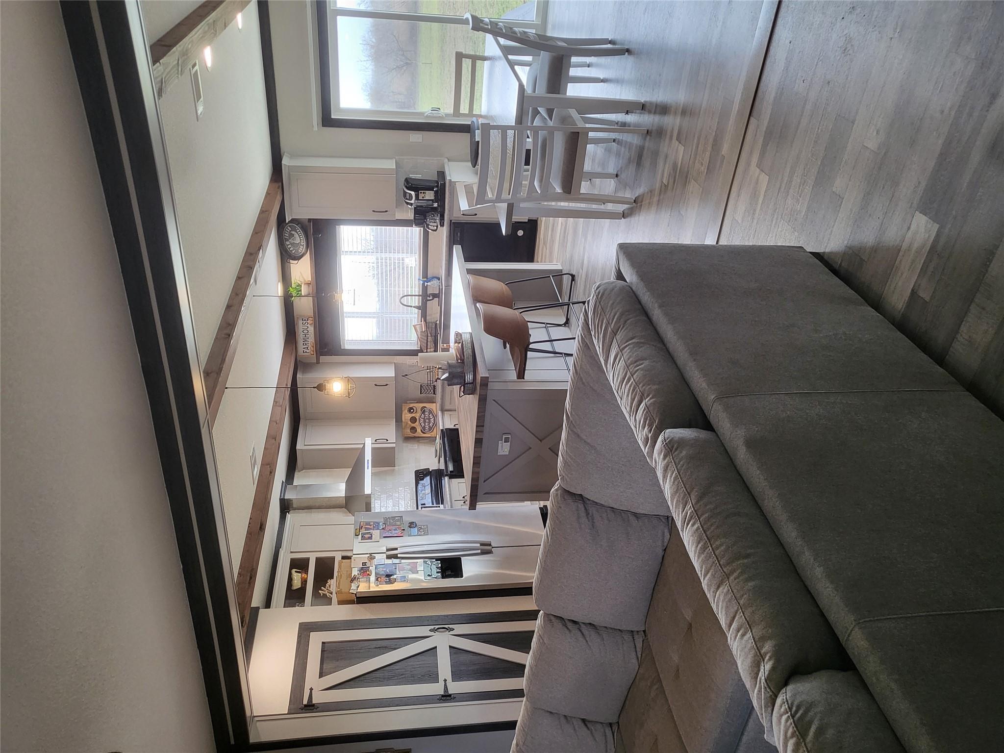 192 Lazy River Ln, Elgin, TX 78621