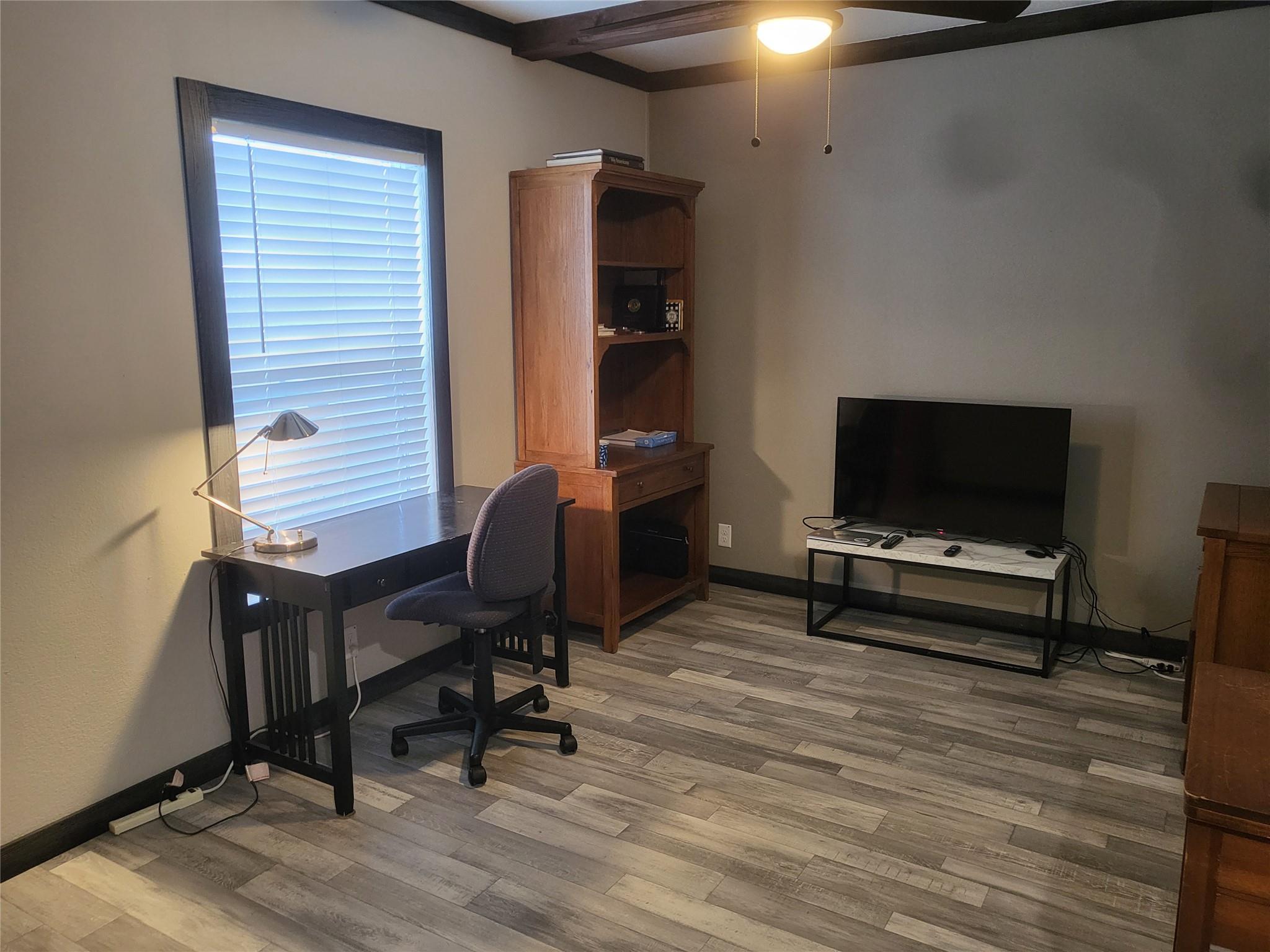 192 Lazy River Ln, Elgin, TX 78621