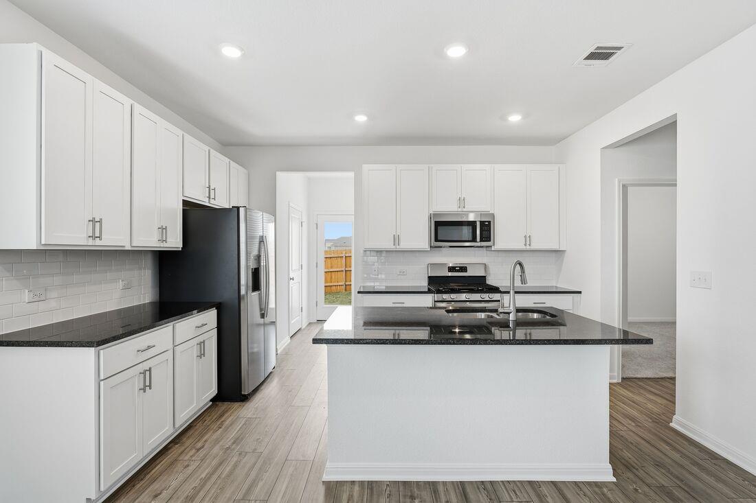 5816 Swedish Farms Ter, Del Valle, TX 78617