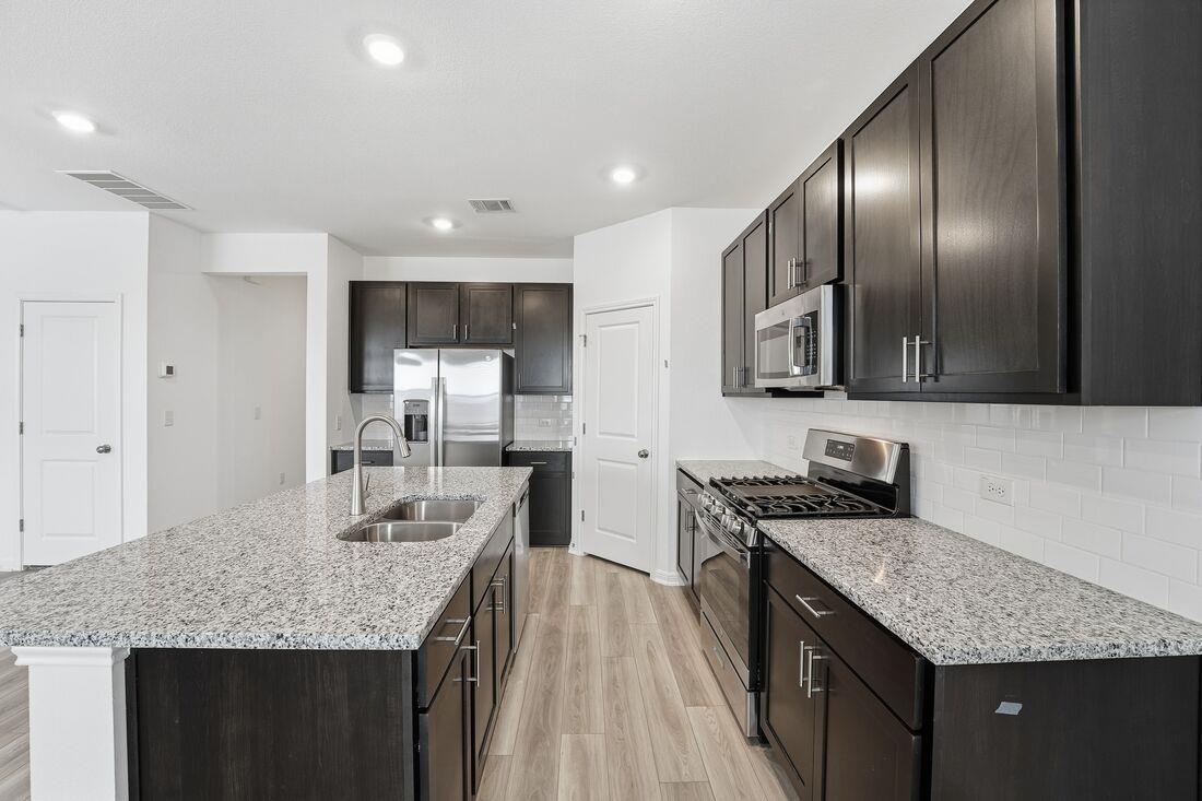 5812 Swedish Farms Ter, Del Valle, TX 78617