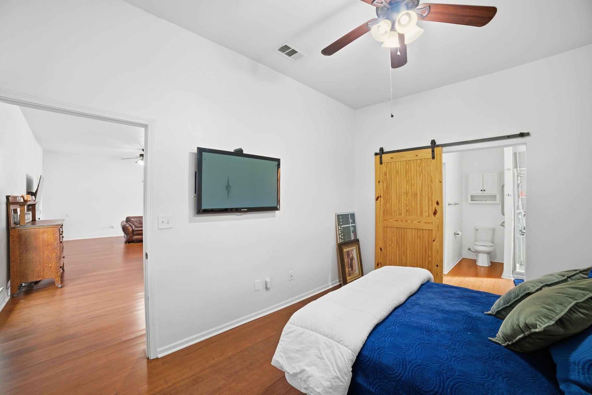 5704 Roundup Way, Lago Vista, TX 78645