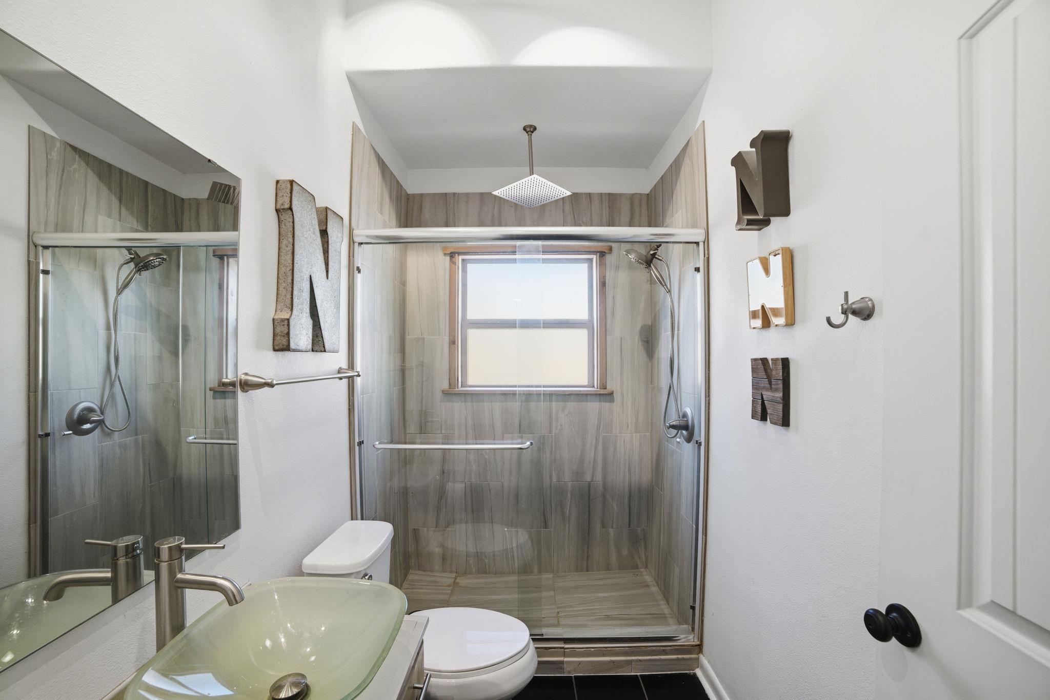 5704 Roundup Way, Lago Vista, TX 78645