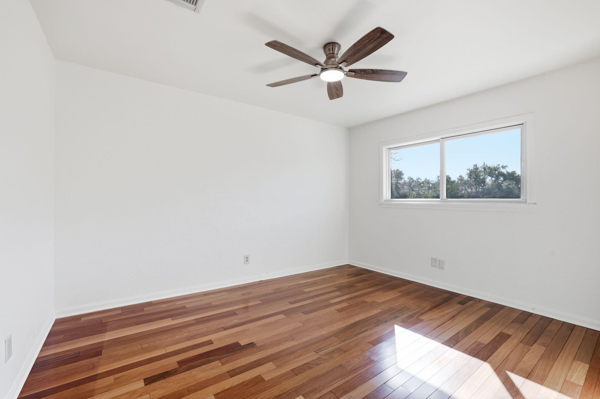 3500 Peregrine Falcon Dr, Austin, TX 78746