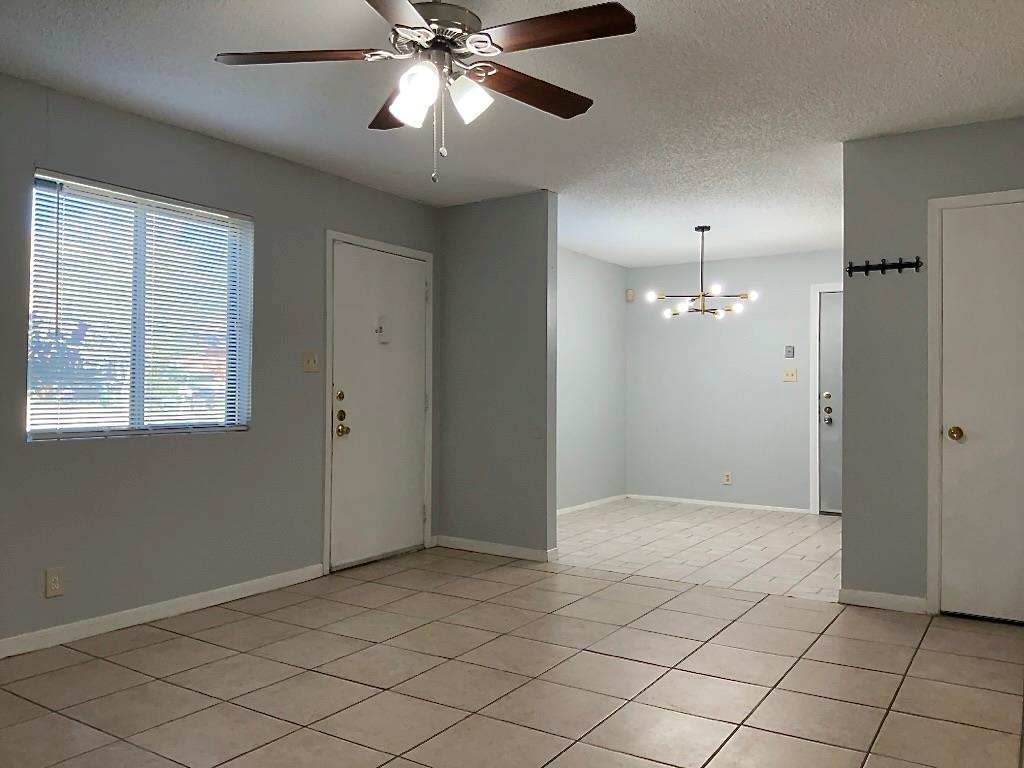 1307 Green Downs Dr, Round Rock, TX 78664