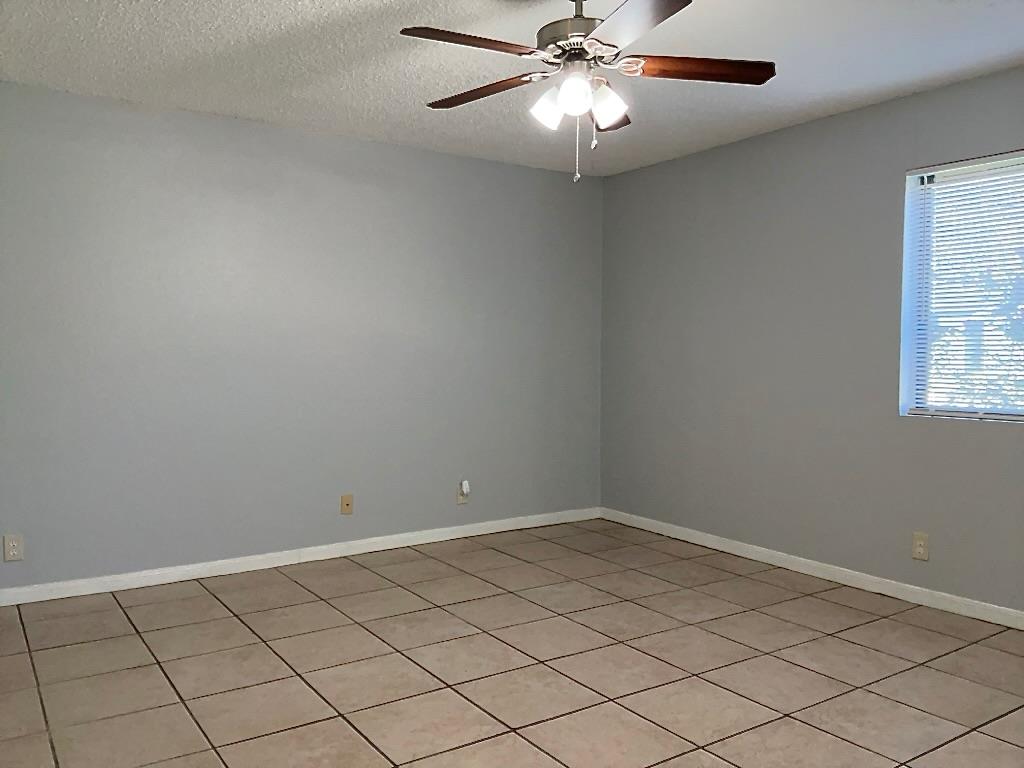 1307 Green Downs Dr, Round Rock, TX 78664