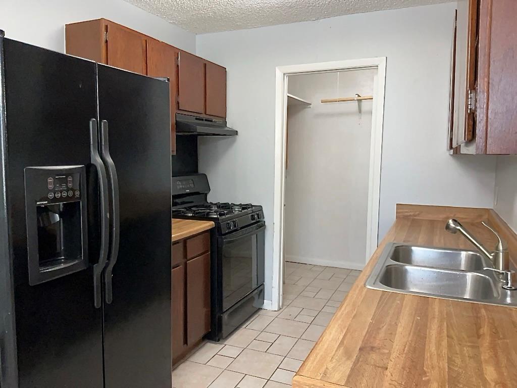 1307 Green Downs Dr, Round Rock, TX 78664