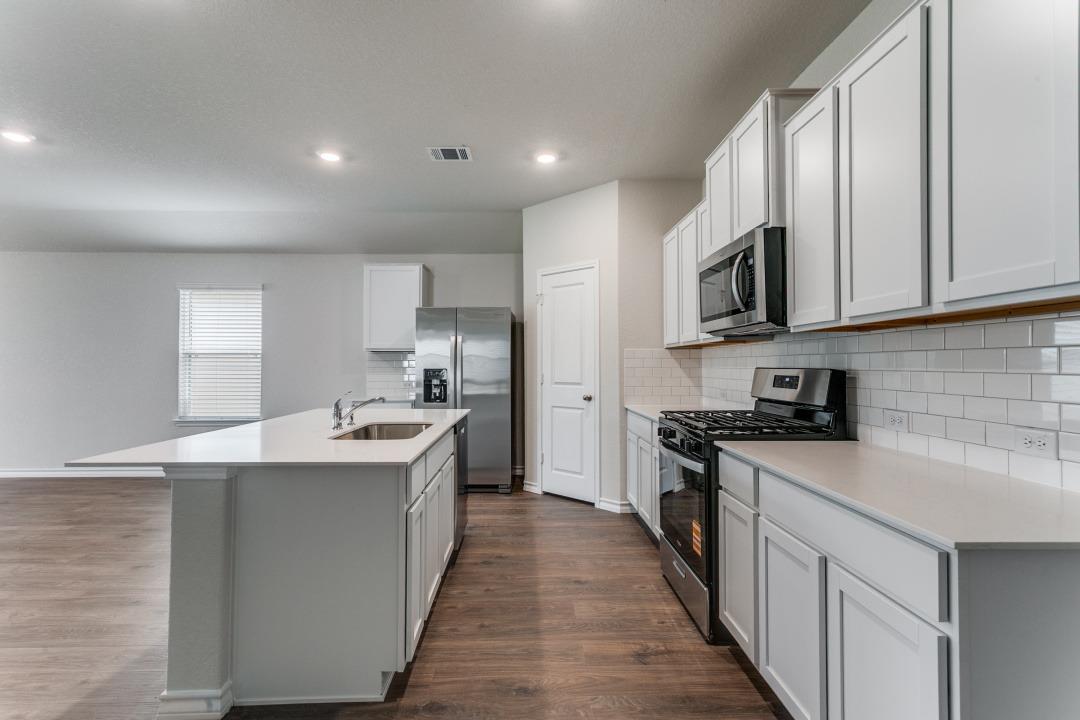 21042 Gravel Keep Dr, San Antonio, TX 78266