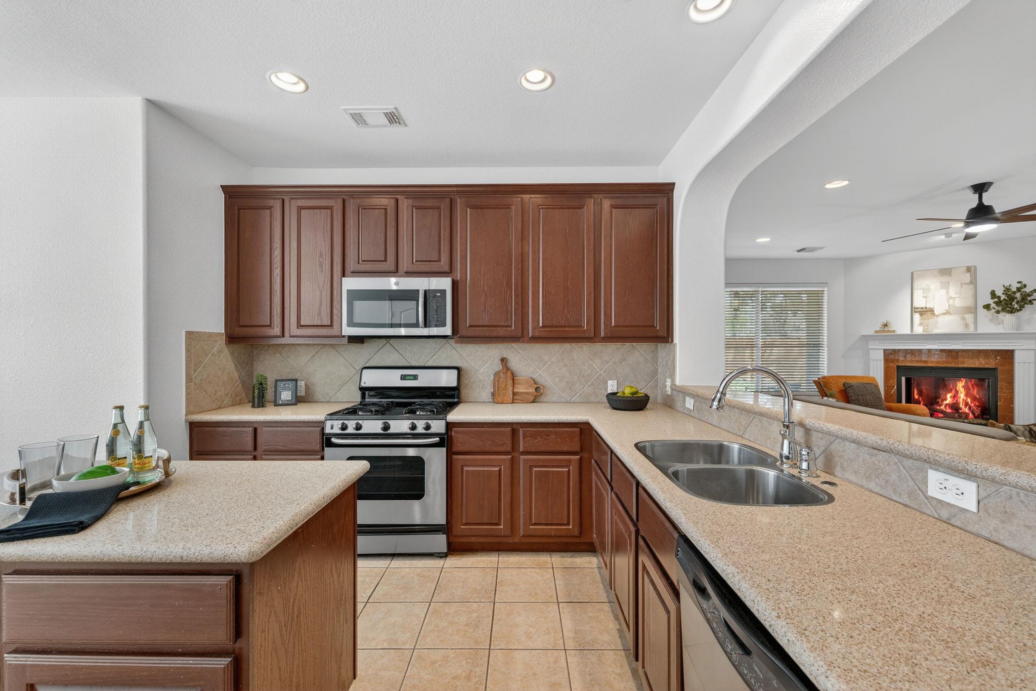 7504 Moon Rock Rd, Austin, TX 78739