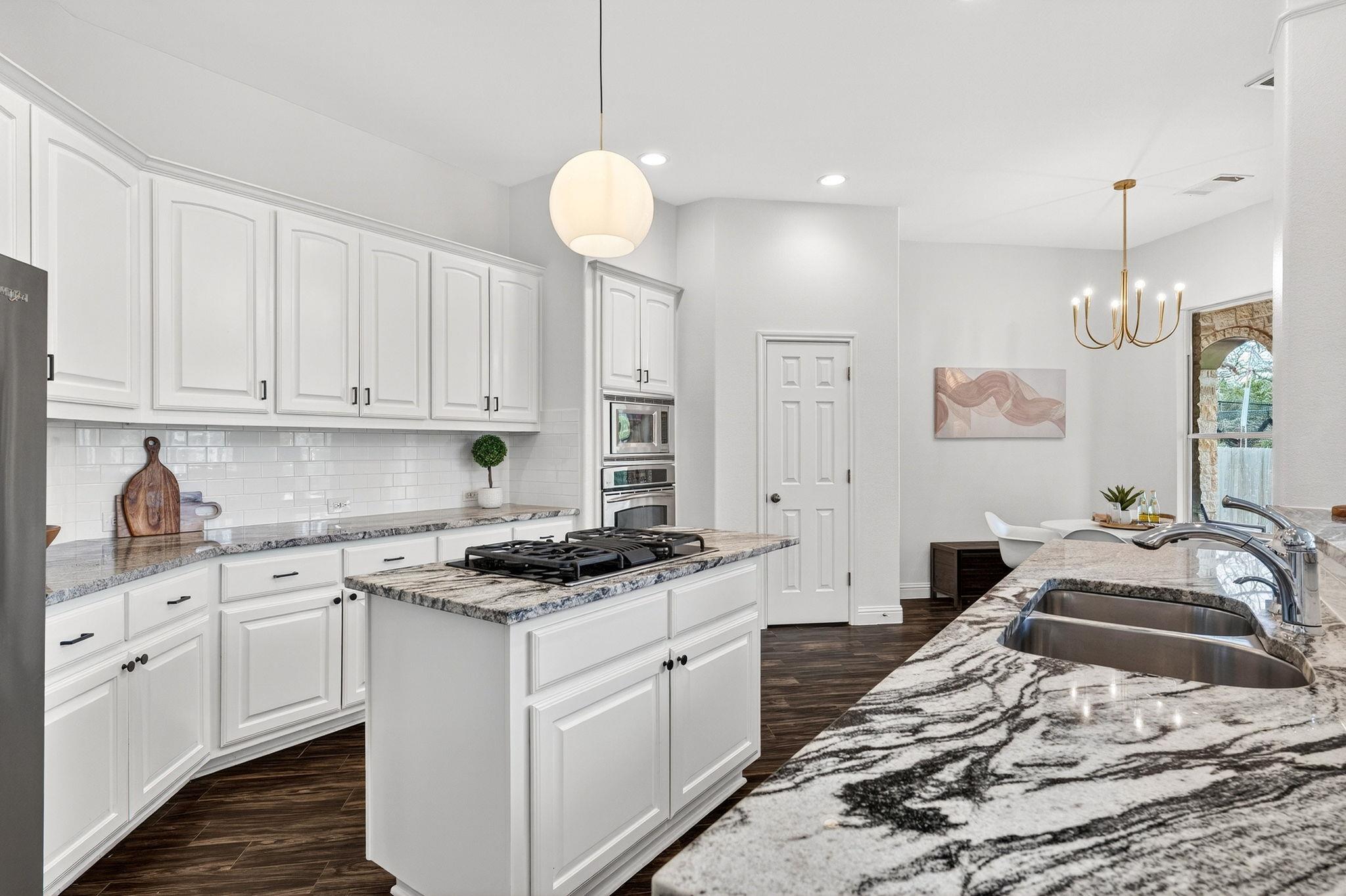 7700 Mitra Dr, Austin, TX 78739