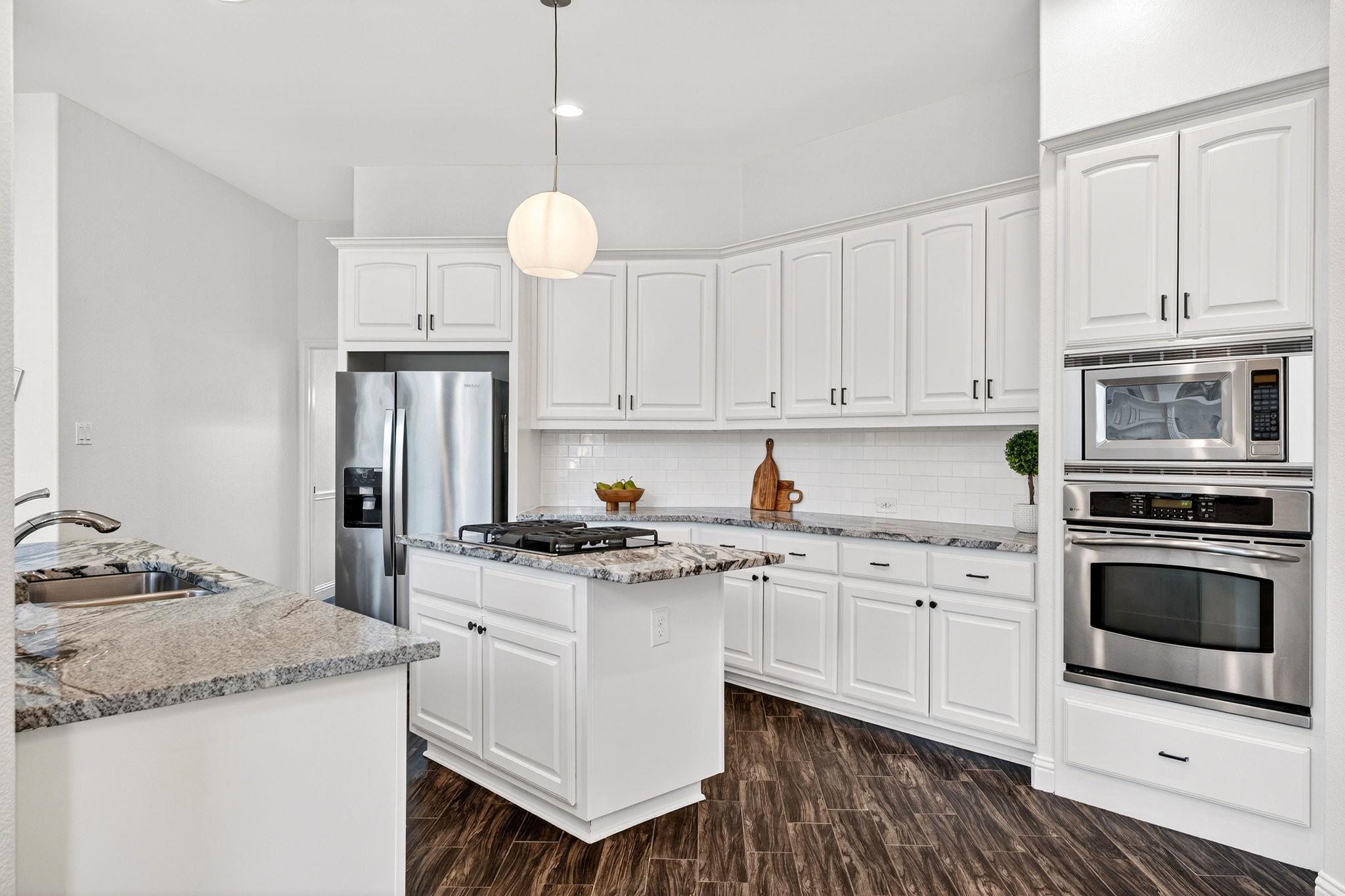 7700 Mitra Dr, Austin, TX 78739