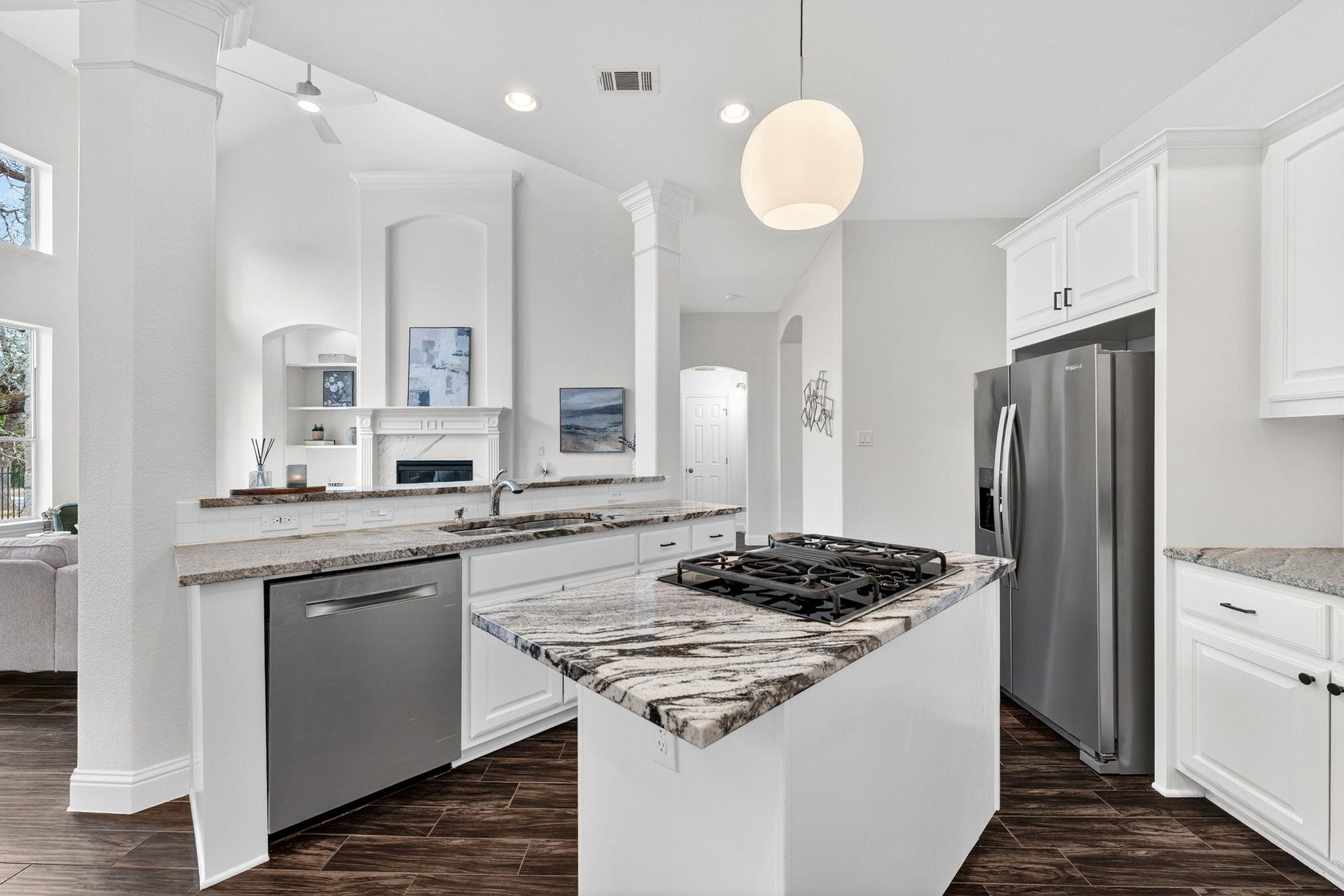 7700 Mitra Dr, Austin, TX 78739