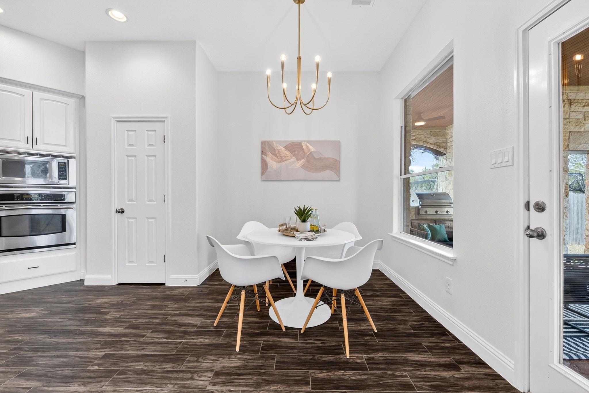 7700 Mitra Dr, Austin, TX 78739