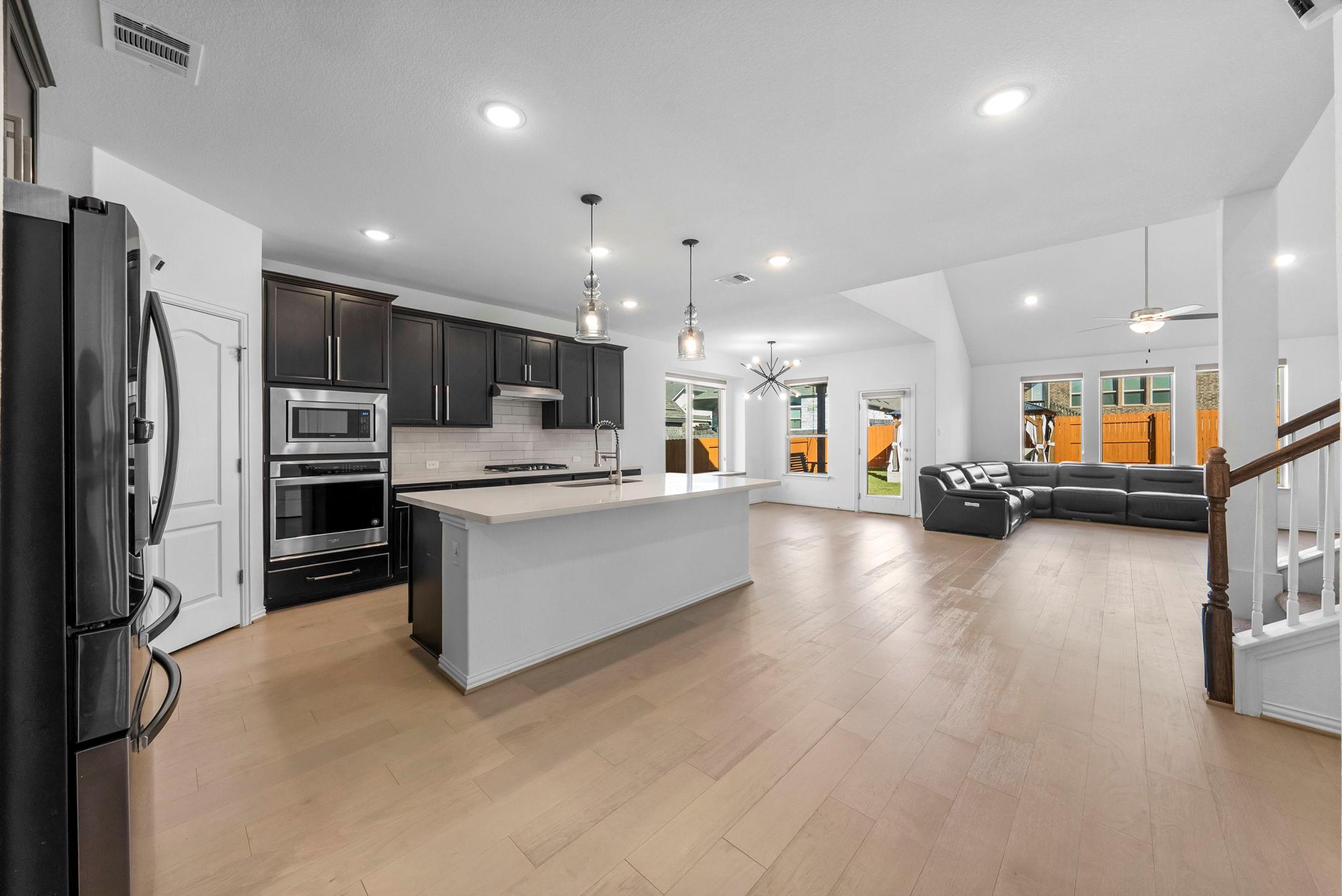 520 Landing Ln, Leander, TX 78641