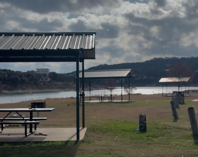 18322 Lake Oaks Dr, Jonestown, TX 78645