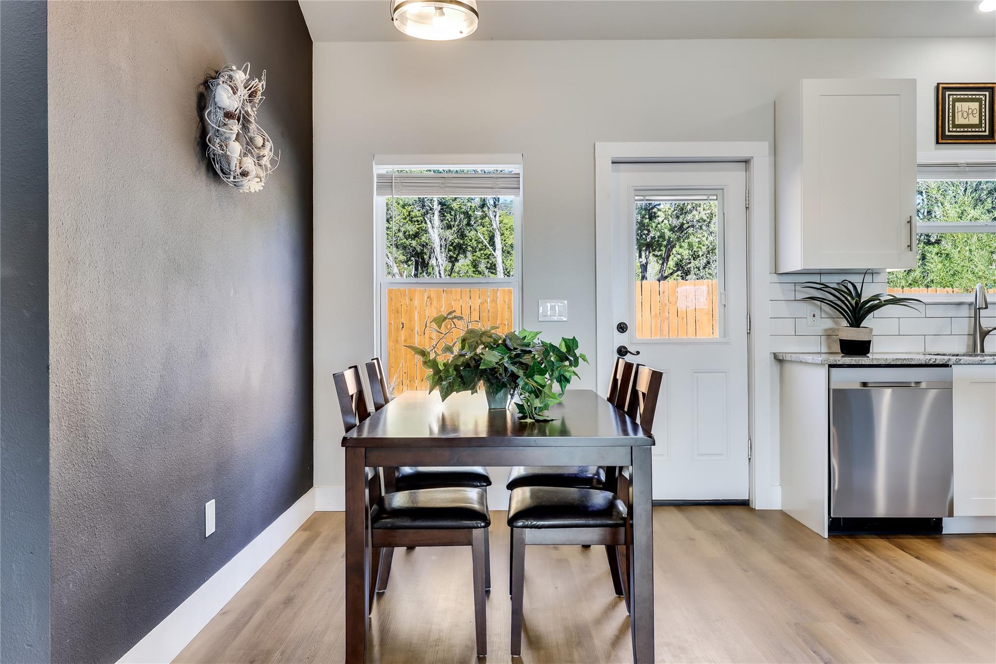 18322 Lake Oaks Dr, Jonestown, TX 78645