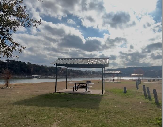 18322 Lake Oaks Dr, Jonestown, TX 78645