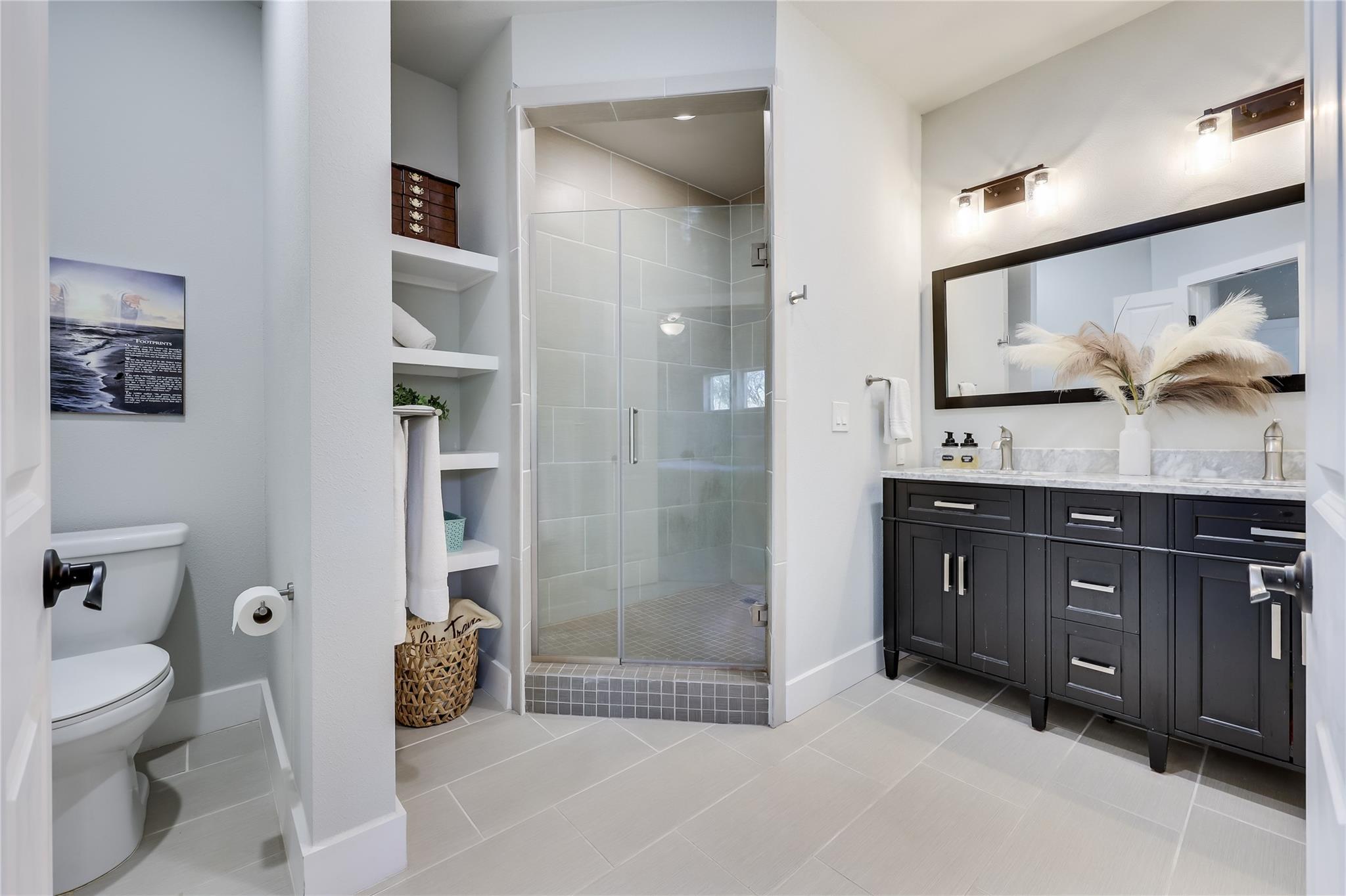 18322 Lake Oaks Dr, Jonestown, TX 78645