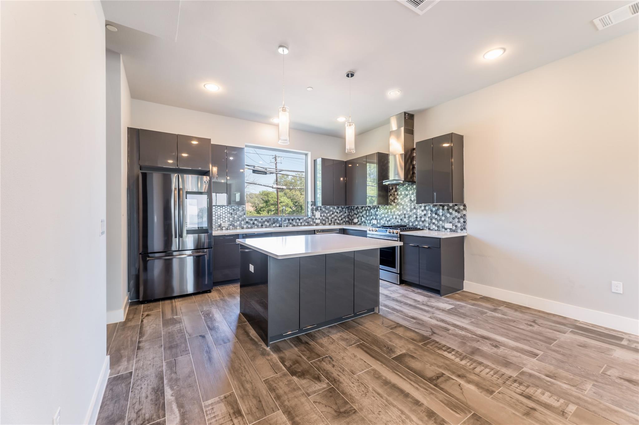 1417 Kramer Ln # 9, Austin, TX 78758