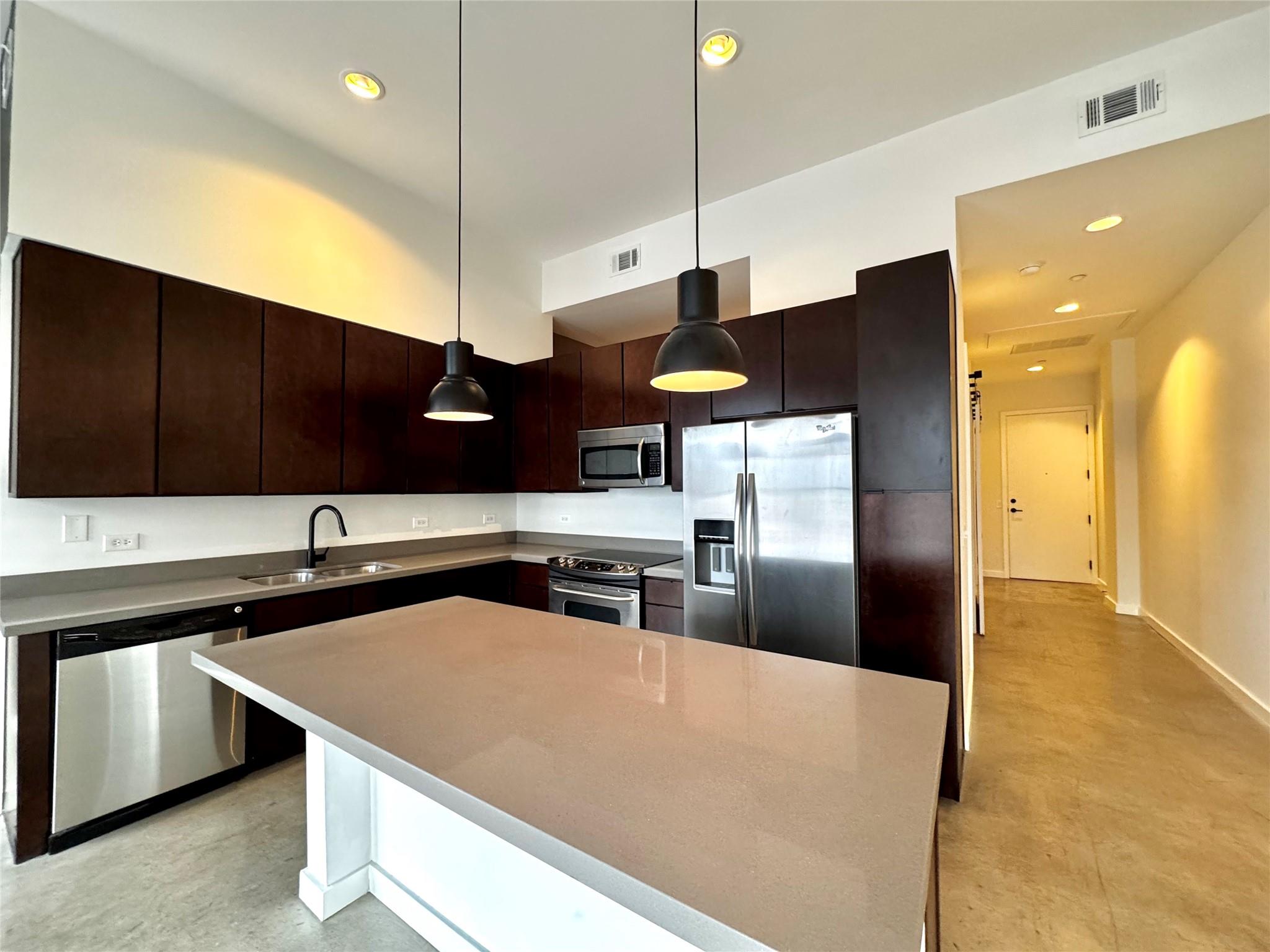 507 Sabine St # 802, Austin, TX 78701