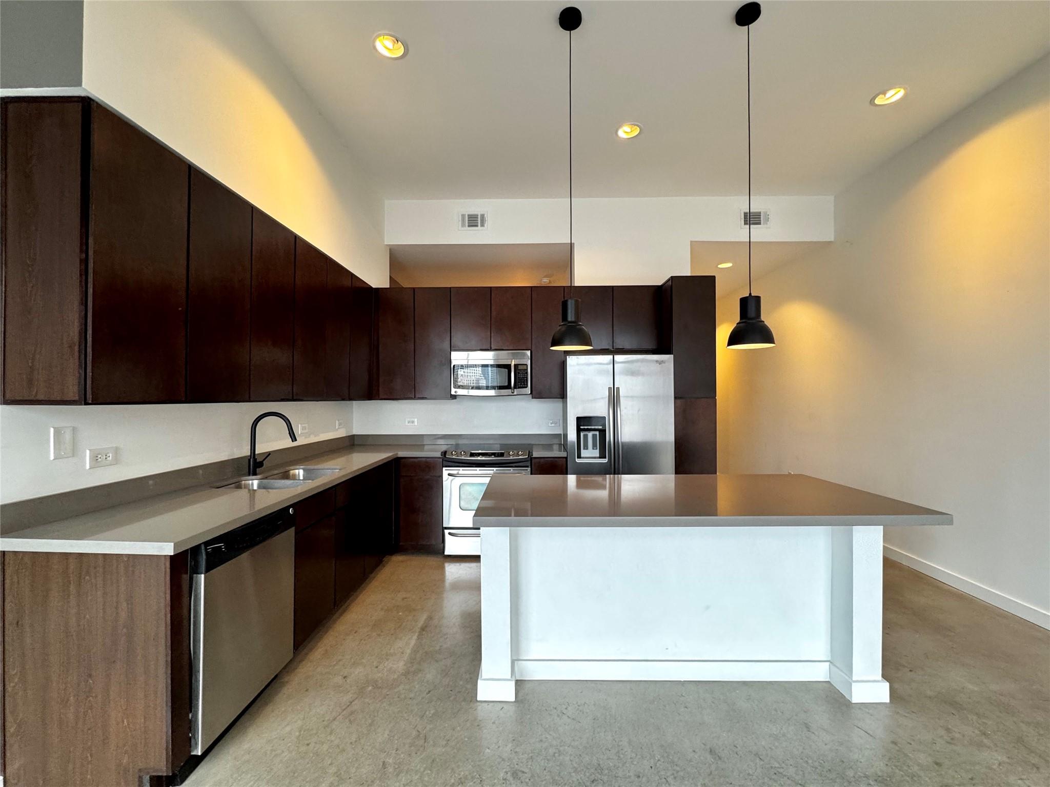 507 Sabine St # 802, Austin, TX 78701