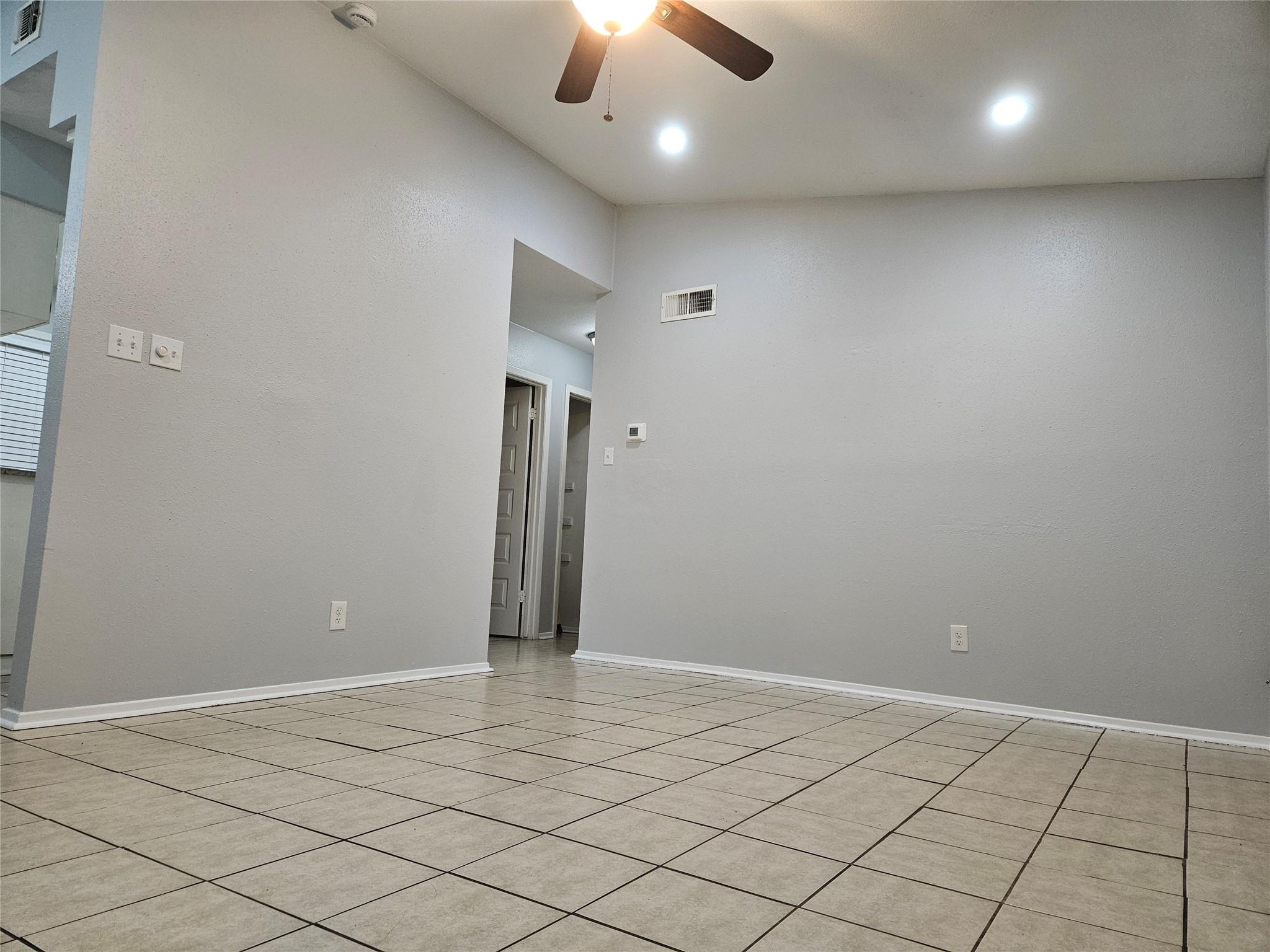 2305 Cottonwood Dr # B, Georgetown, TX 78628