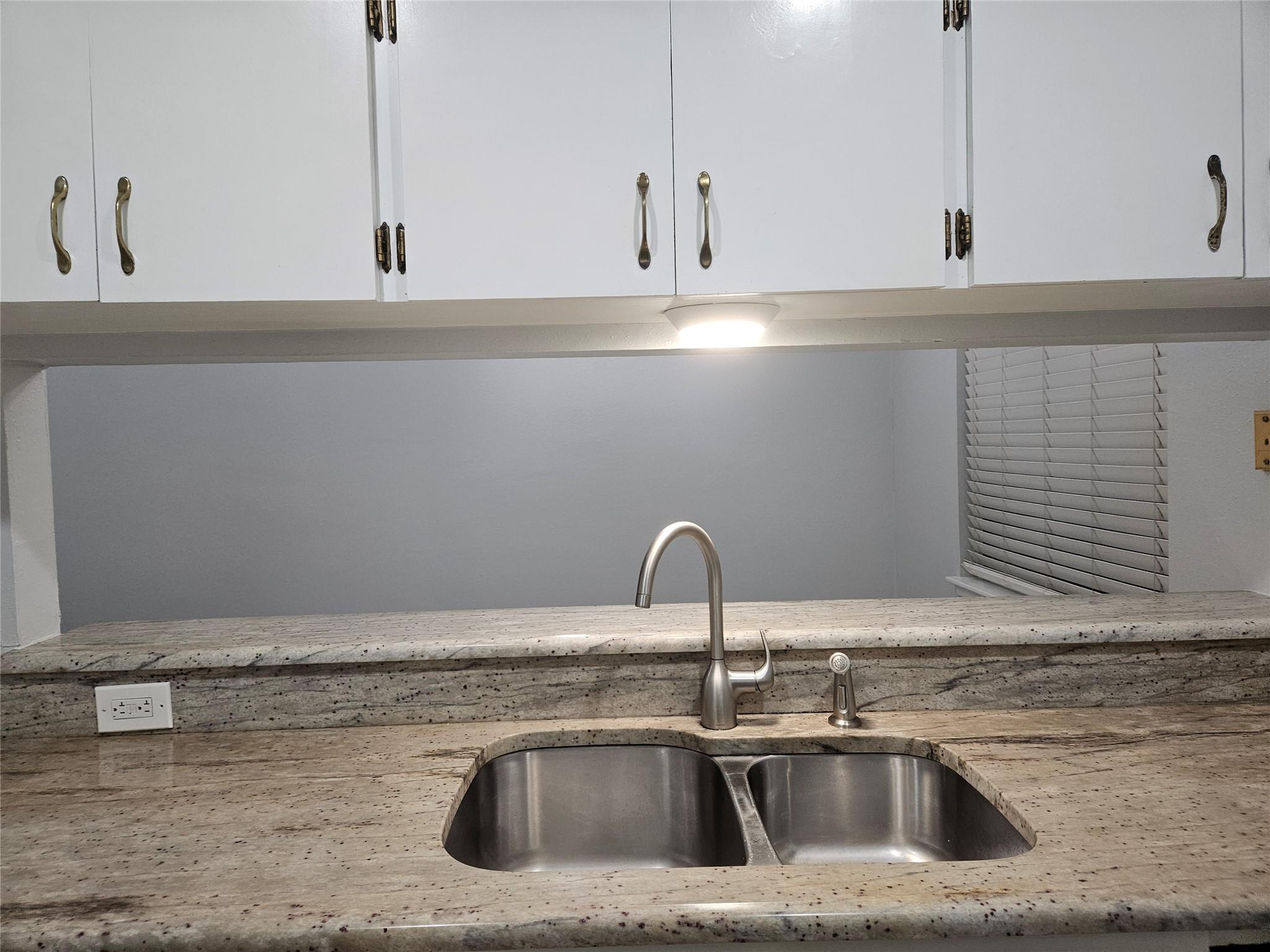 2305 Cottonwood Dr # B, Georgetown, TX 78628