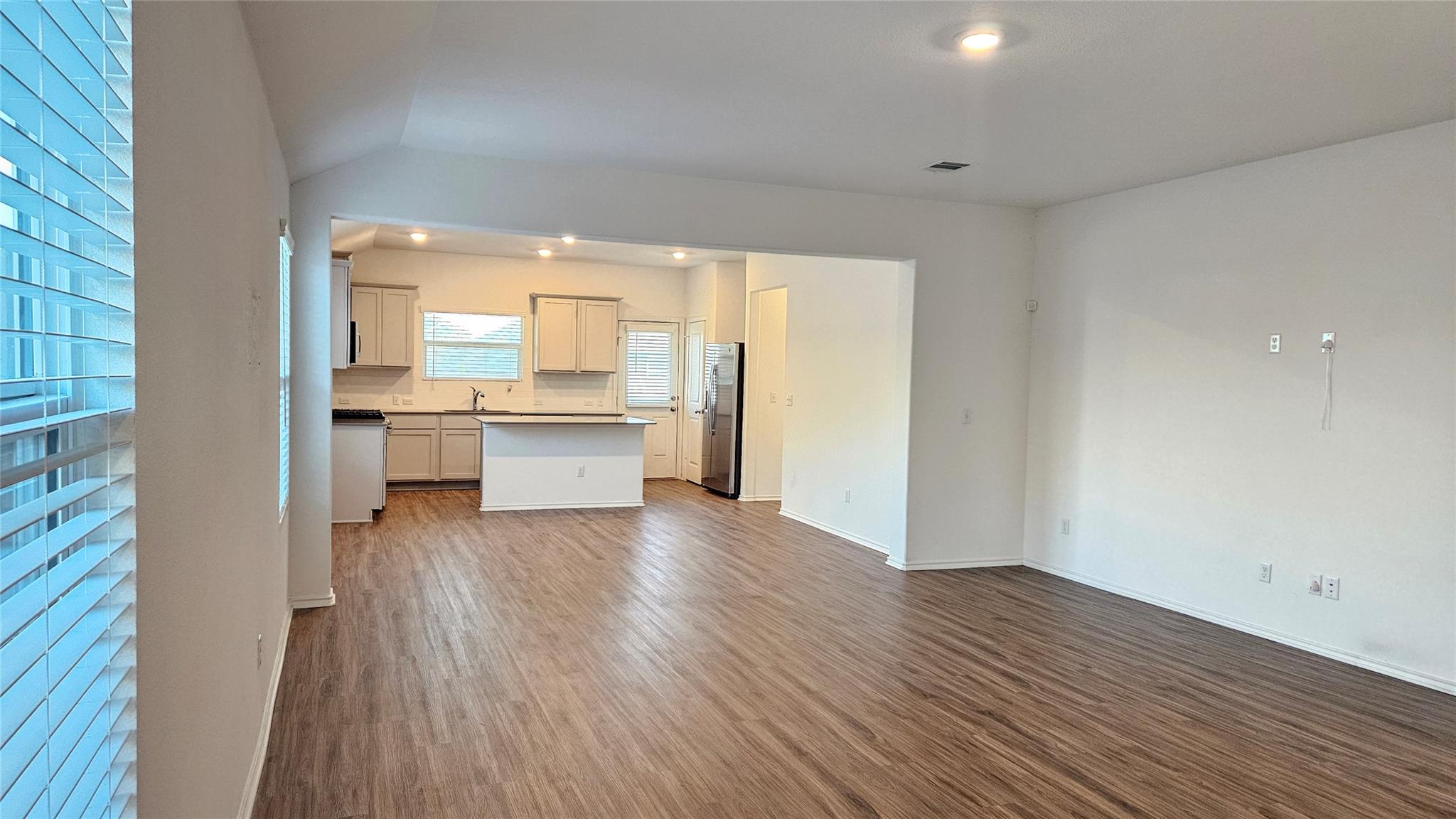 195 Salt Springs Rd, Kyle, TX 78640