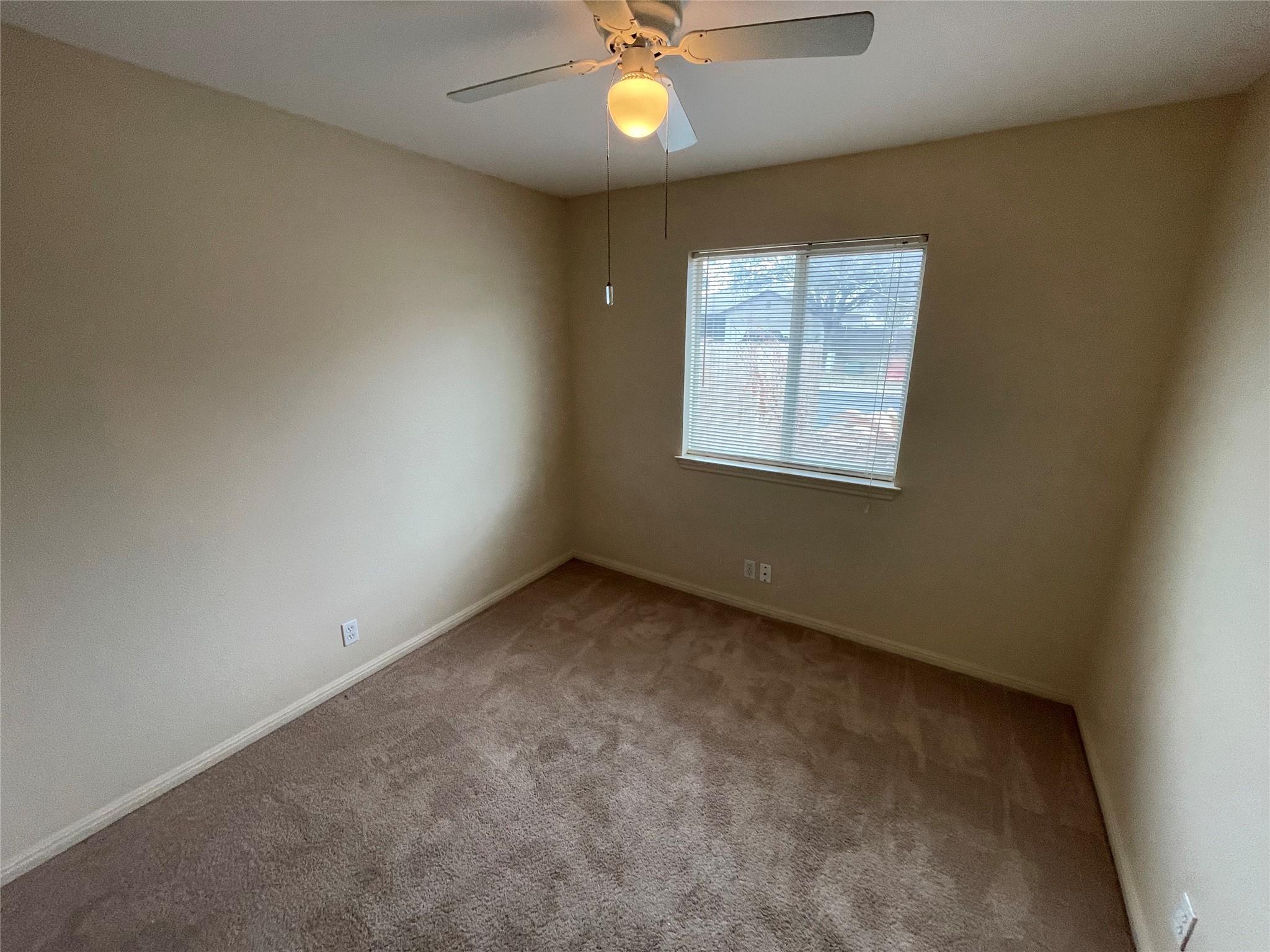 602 Losoya Ct, Hutto, TX 78634