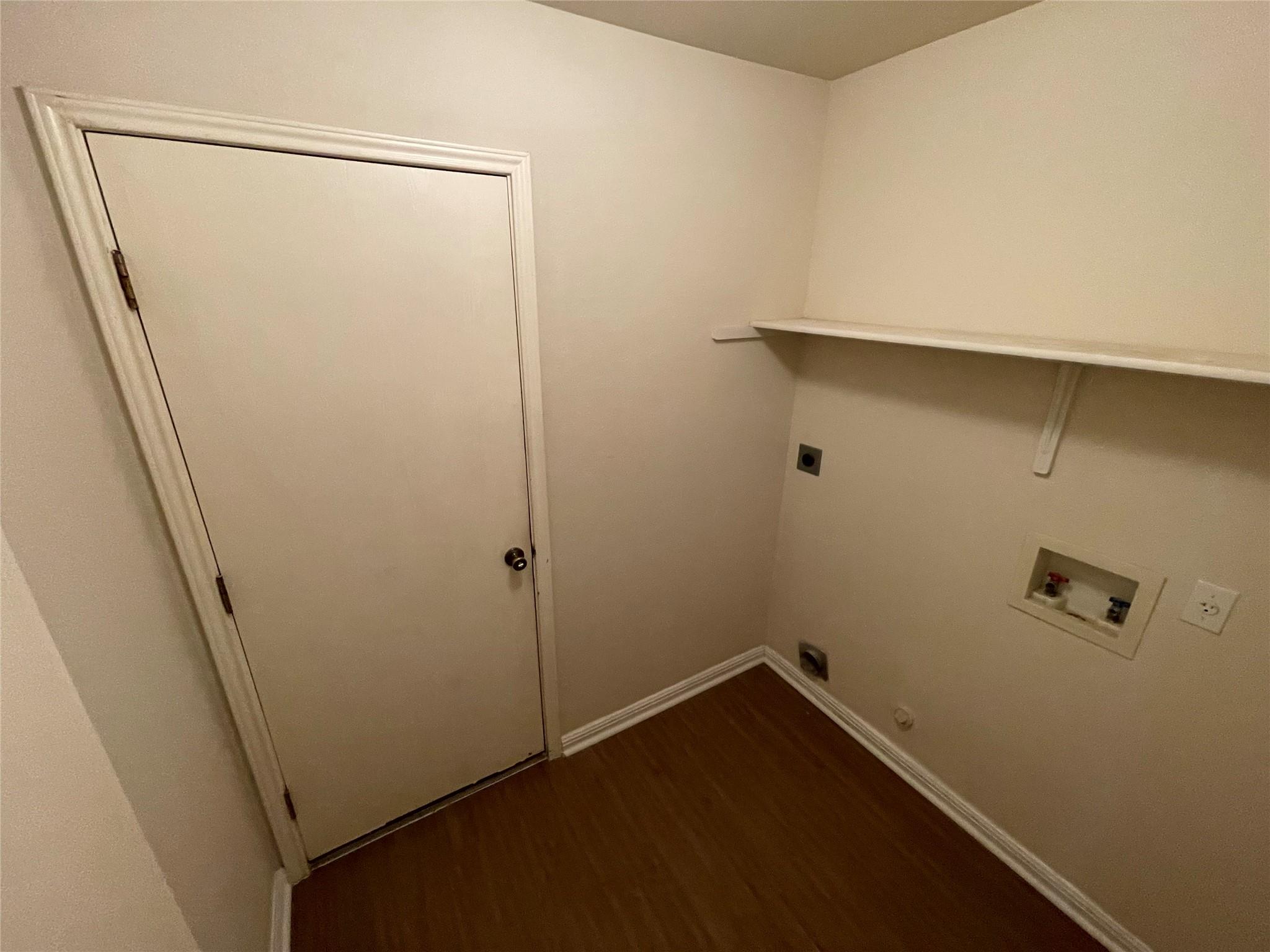 602 Losoya Ct, Hutto, TX 78634
