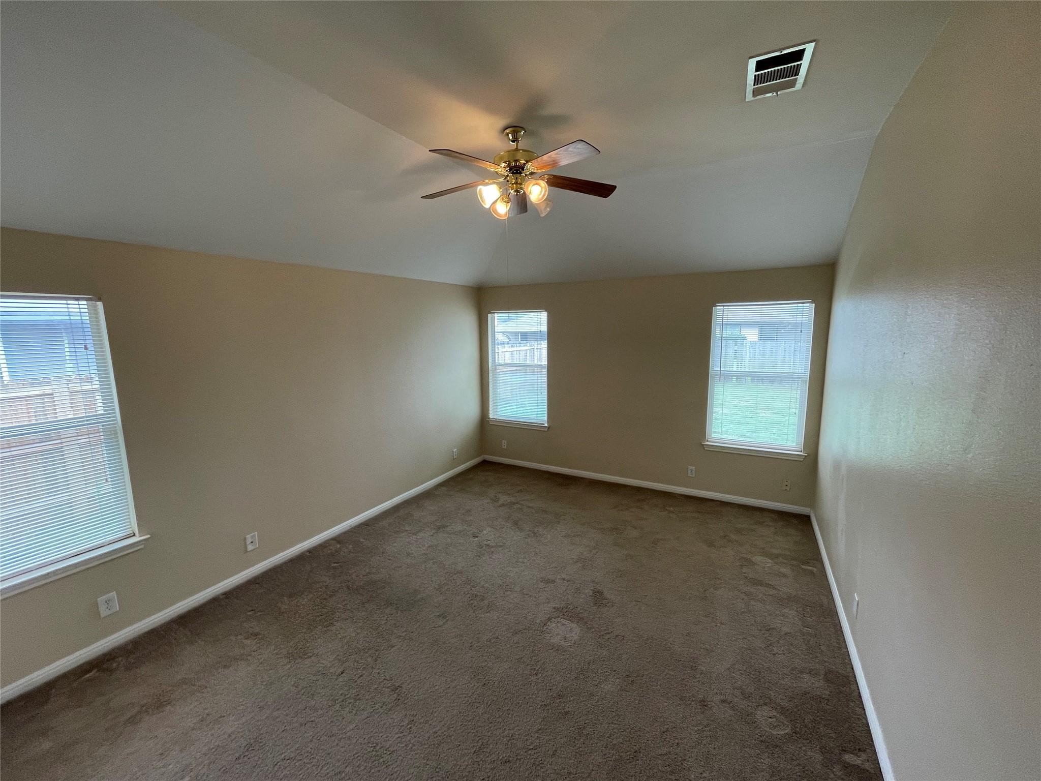 602 Losoya Ct, Hutto, TX 78634